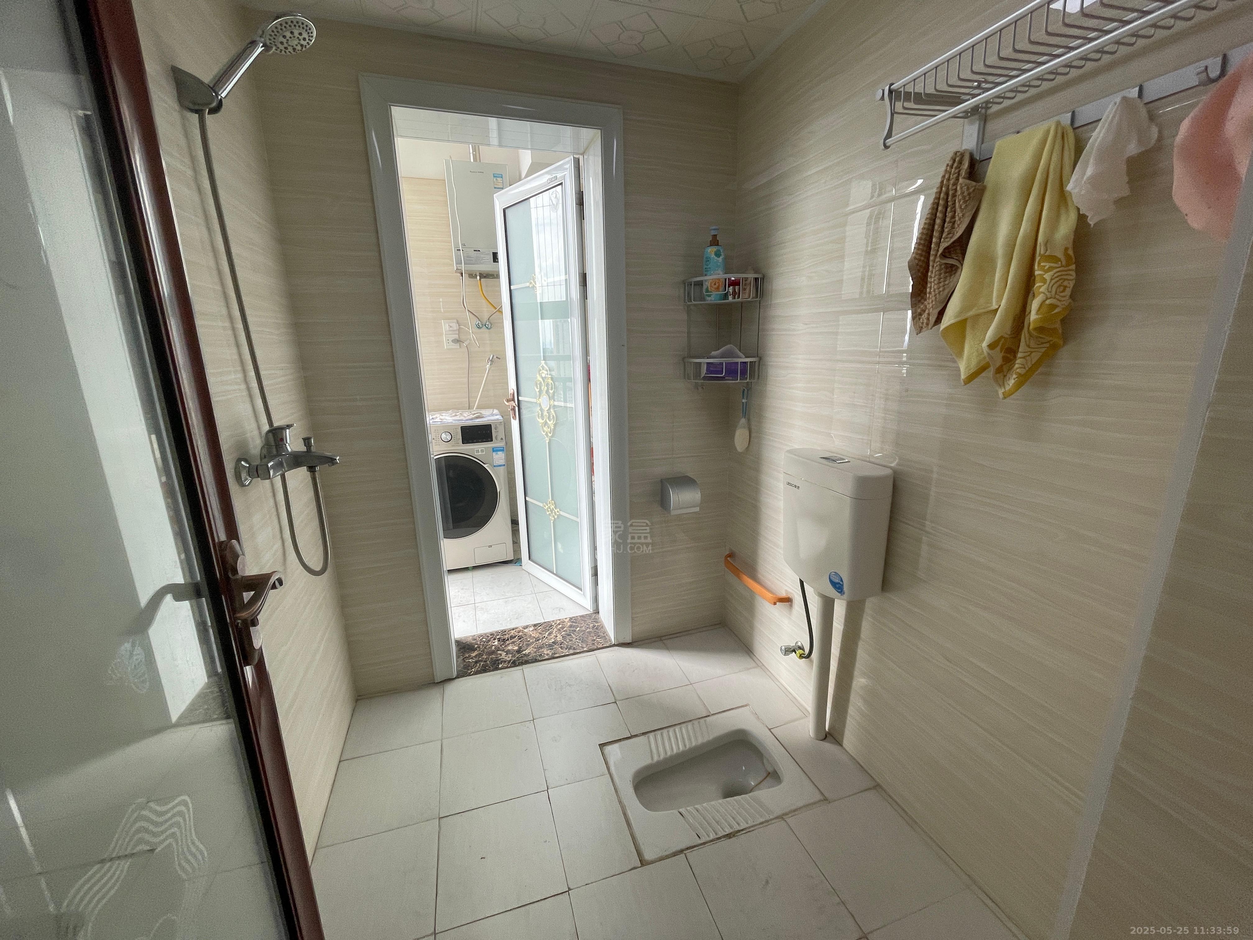 美的城四期 3室2厅2卫 2200.0元/月 美的城四期 3室2厅2卫 2200.0元/月室内图