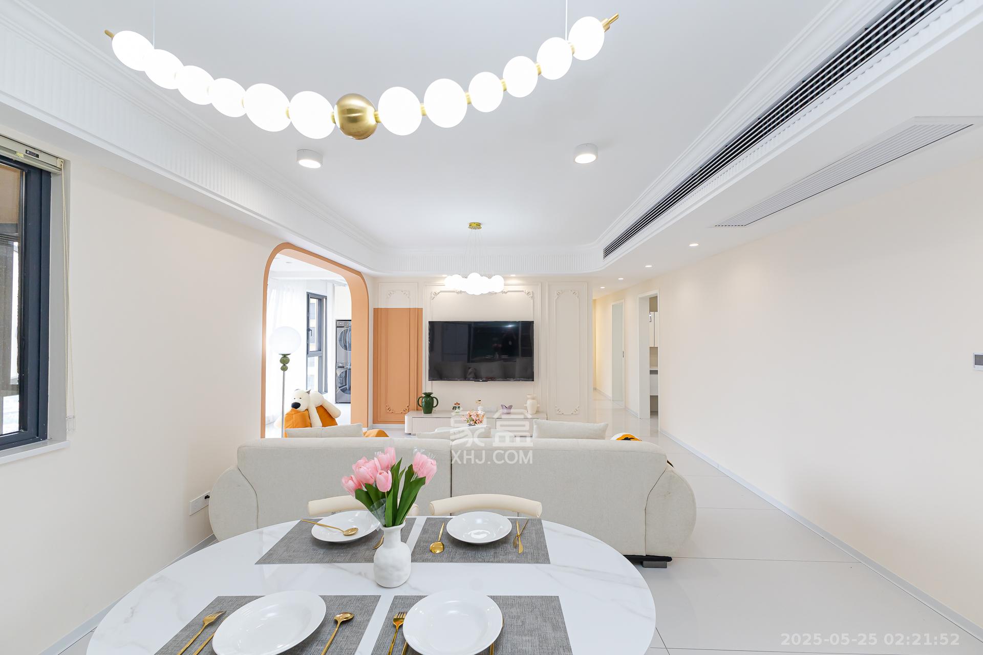 勤诚达新界 4室2厅1卫 109.8万 勤诚达新界 4室2厅1卫 109.8万客厅