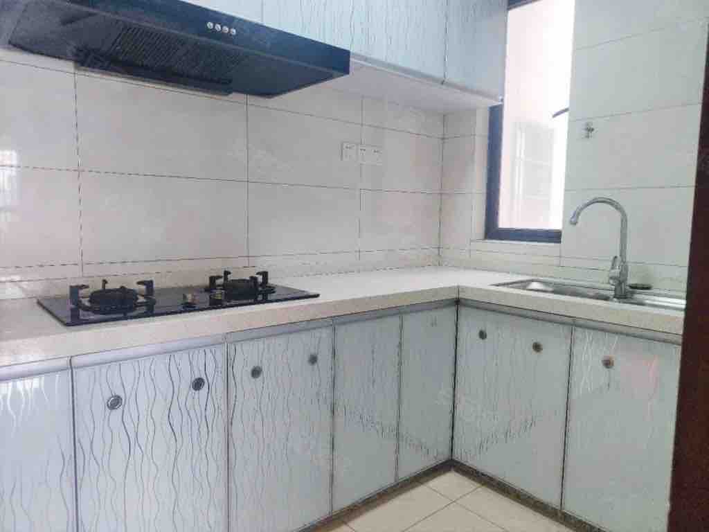 绿地海德公馆 3室2厅1卫 3000.0元/月 绿地海德公馆 3室2厅1卫 3000.0元/月室内图