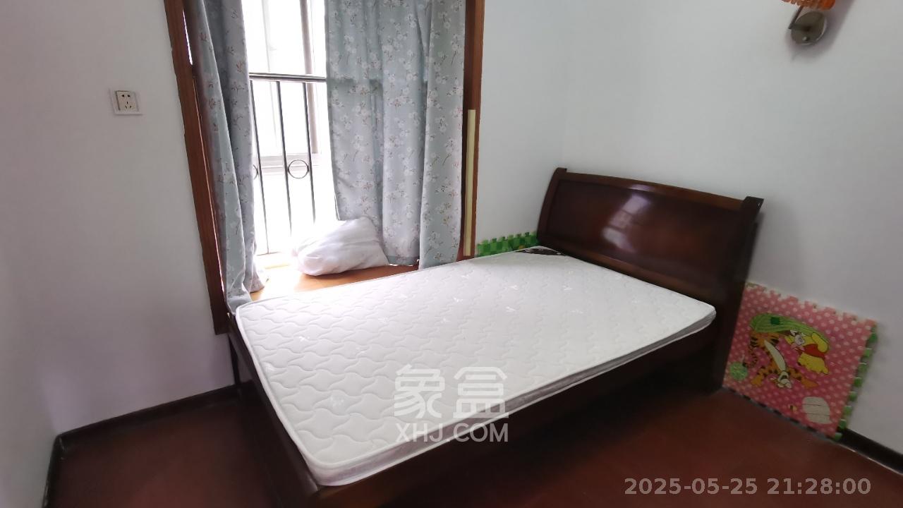 星语林名园  3室2厅1卫   1800.00元/月室内图