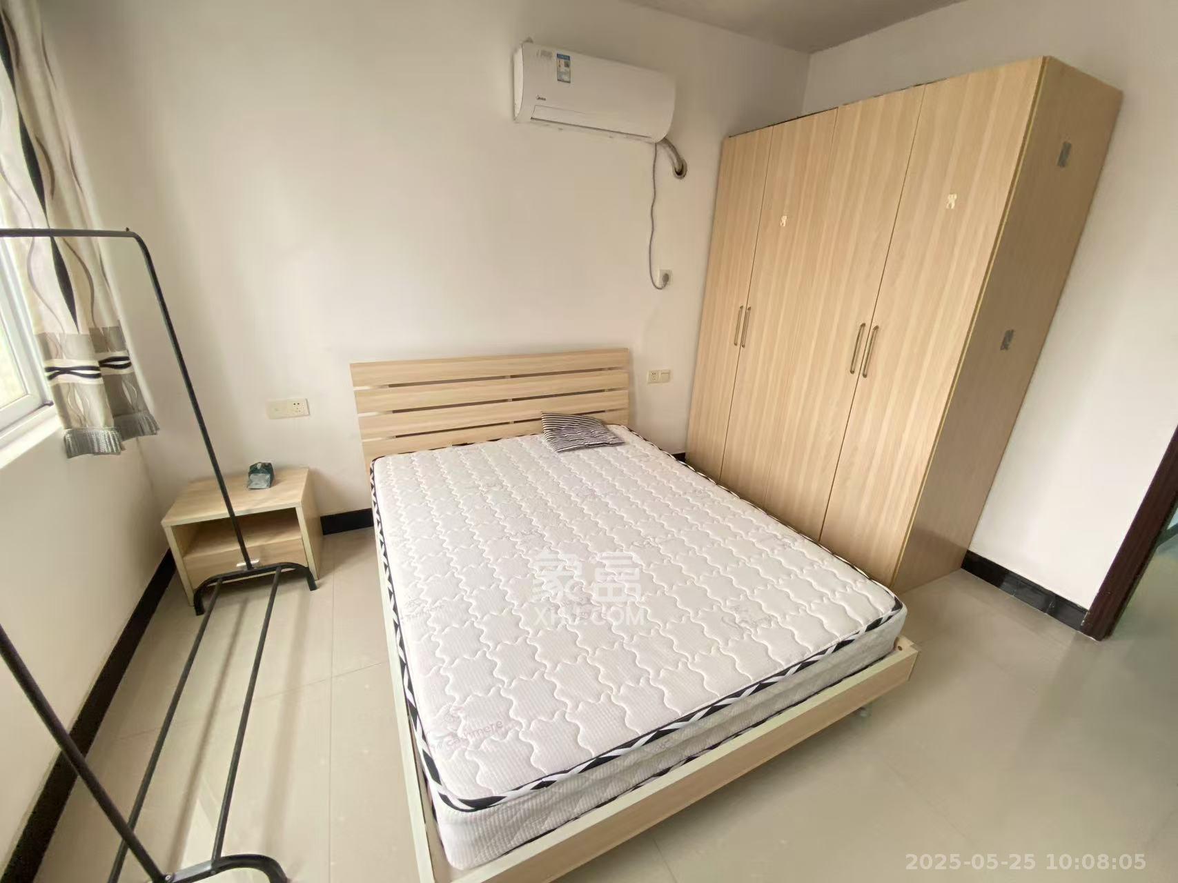 巧克力空间（建鸿达现代大厦）  2室2厅1卫   2200.00元/月室内图