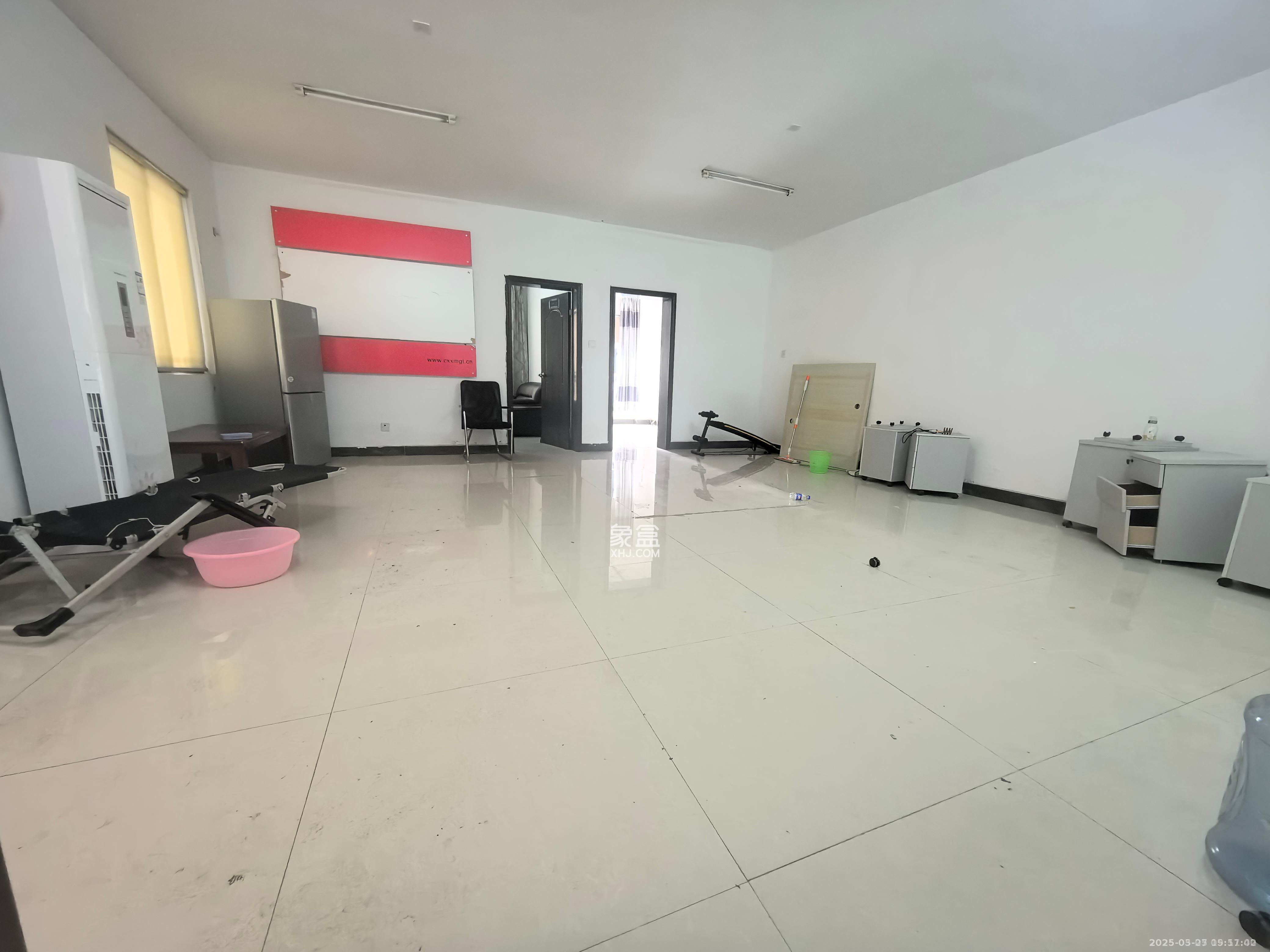 和庄 3室2厅1卫 1500.0元/月 和庄 3室2厅1卫 1500.0元/月室内图