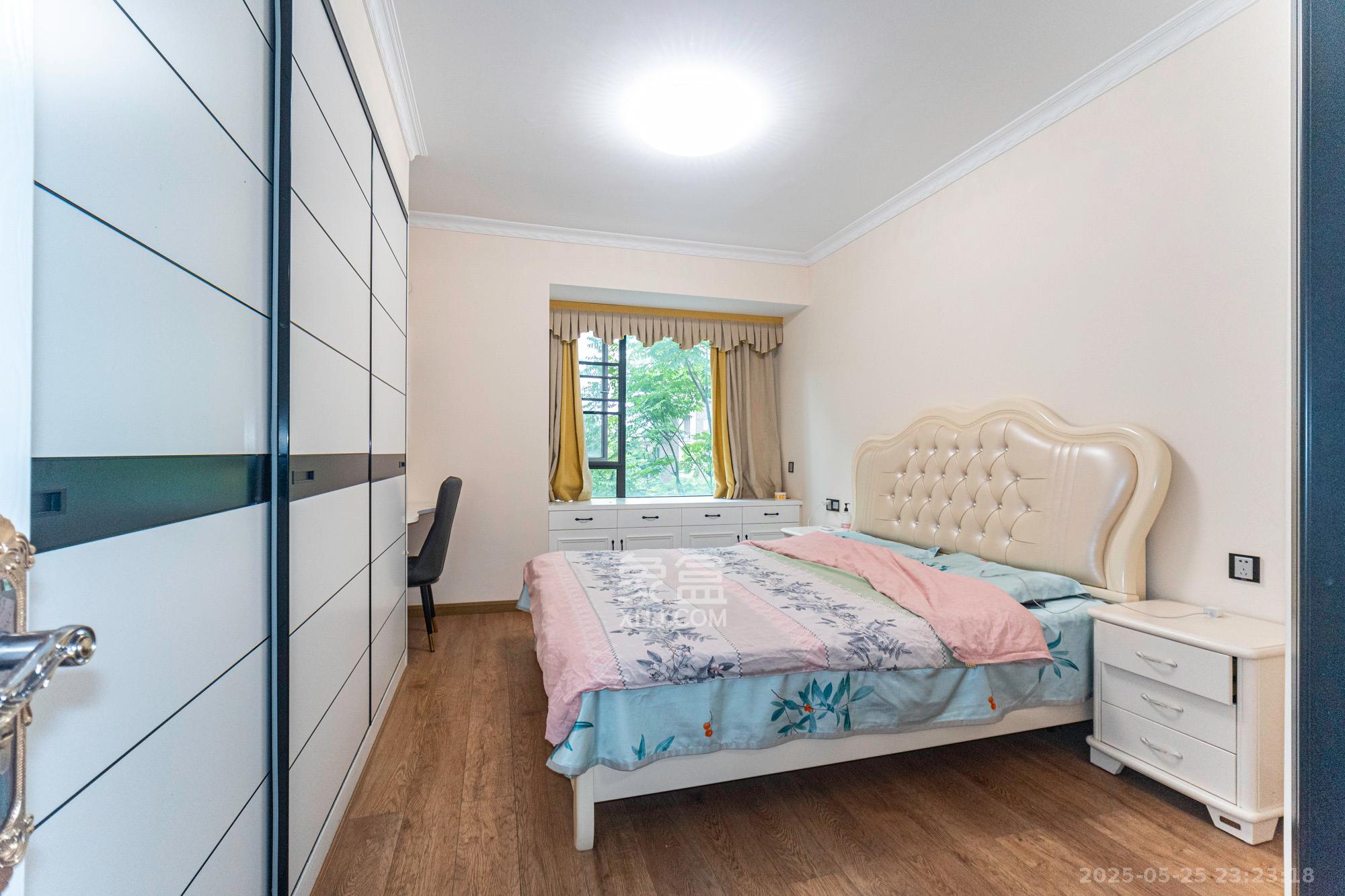 星湖湾二期洋房  3室2厅2卫    118.0万 星湖湾二期洋房  3室2厅2卫    118.0万卧室