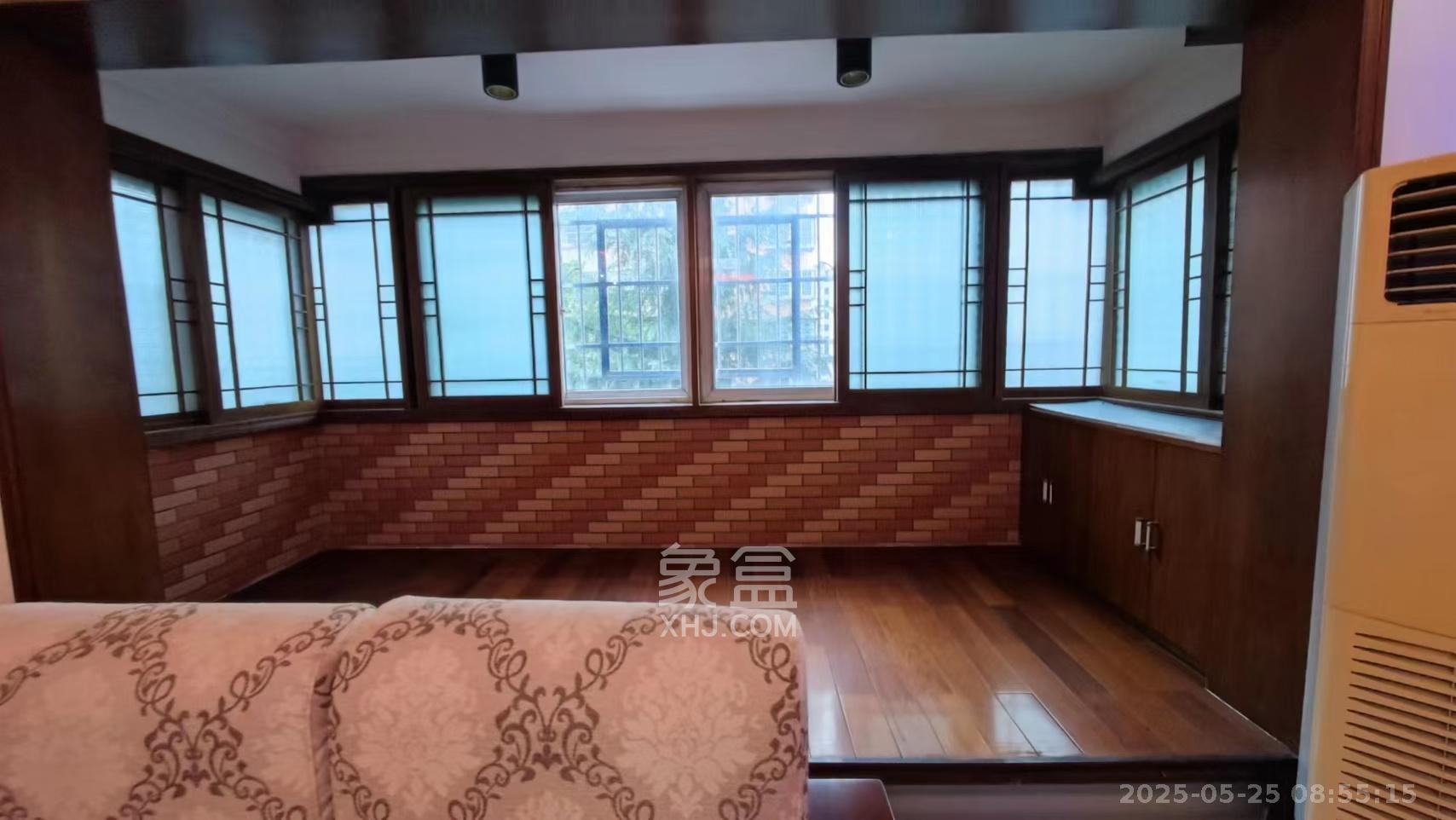 森宇佳园 3室2厅2卫 2100.0元/月 森宇佳园 3室2厅2卫 2100.0元/月室内图