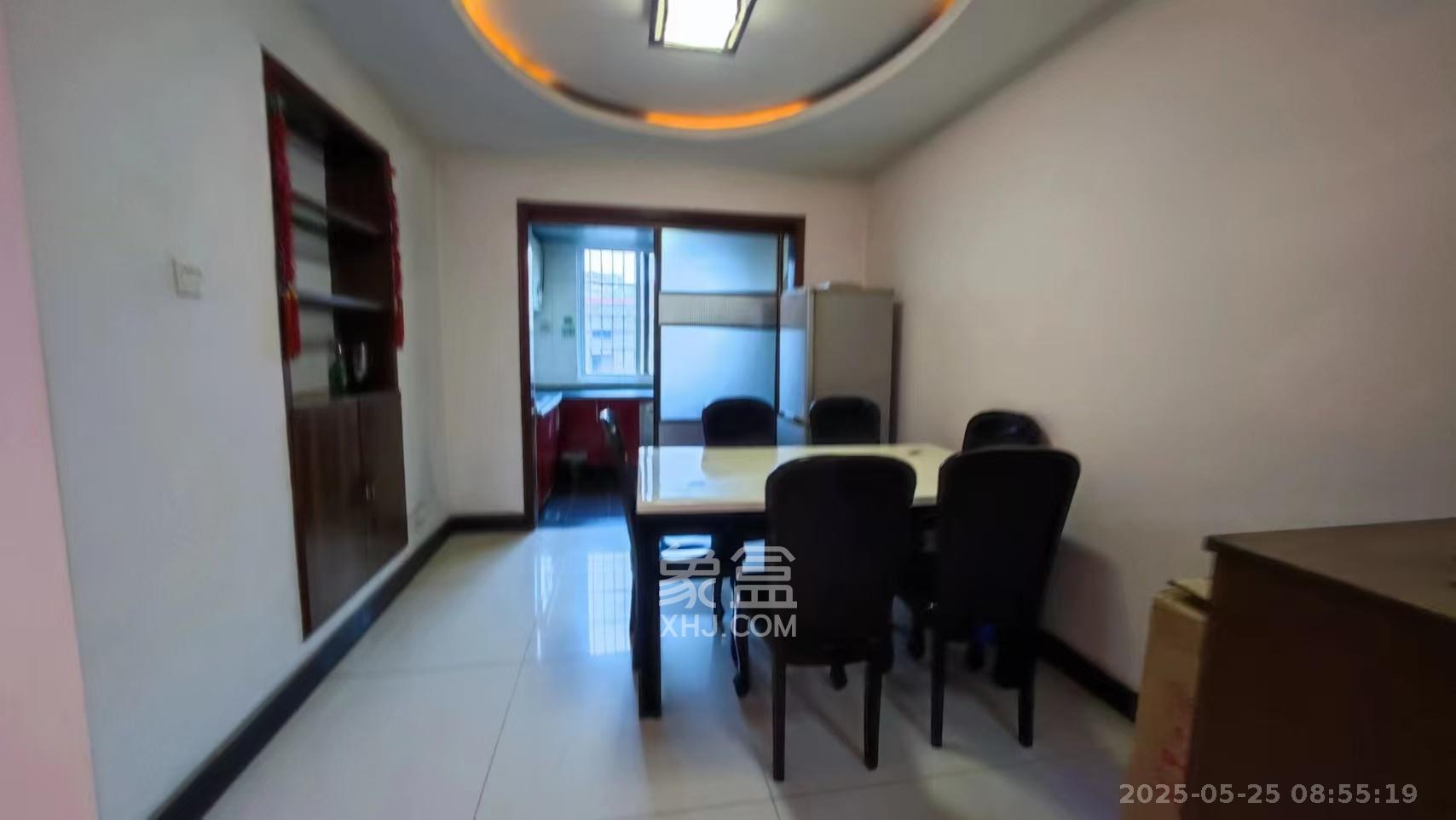 森宇佳园 3室2厅2卫 2100.0元/月 森宇佳园 3室2厅2卫 2100.0元/月室内图