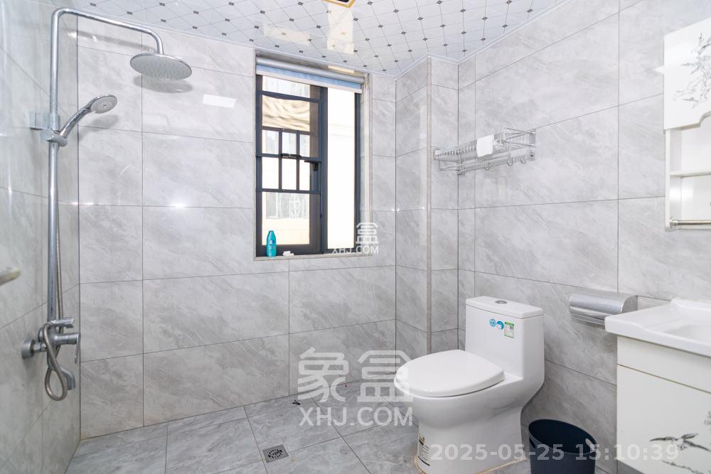 澳海澜庭  5室2厅2卫    2500.0元/月 澳海澜庭  5室2厅2卫    2500.0元/月室内图