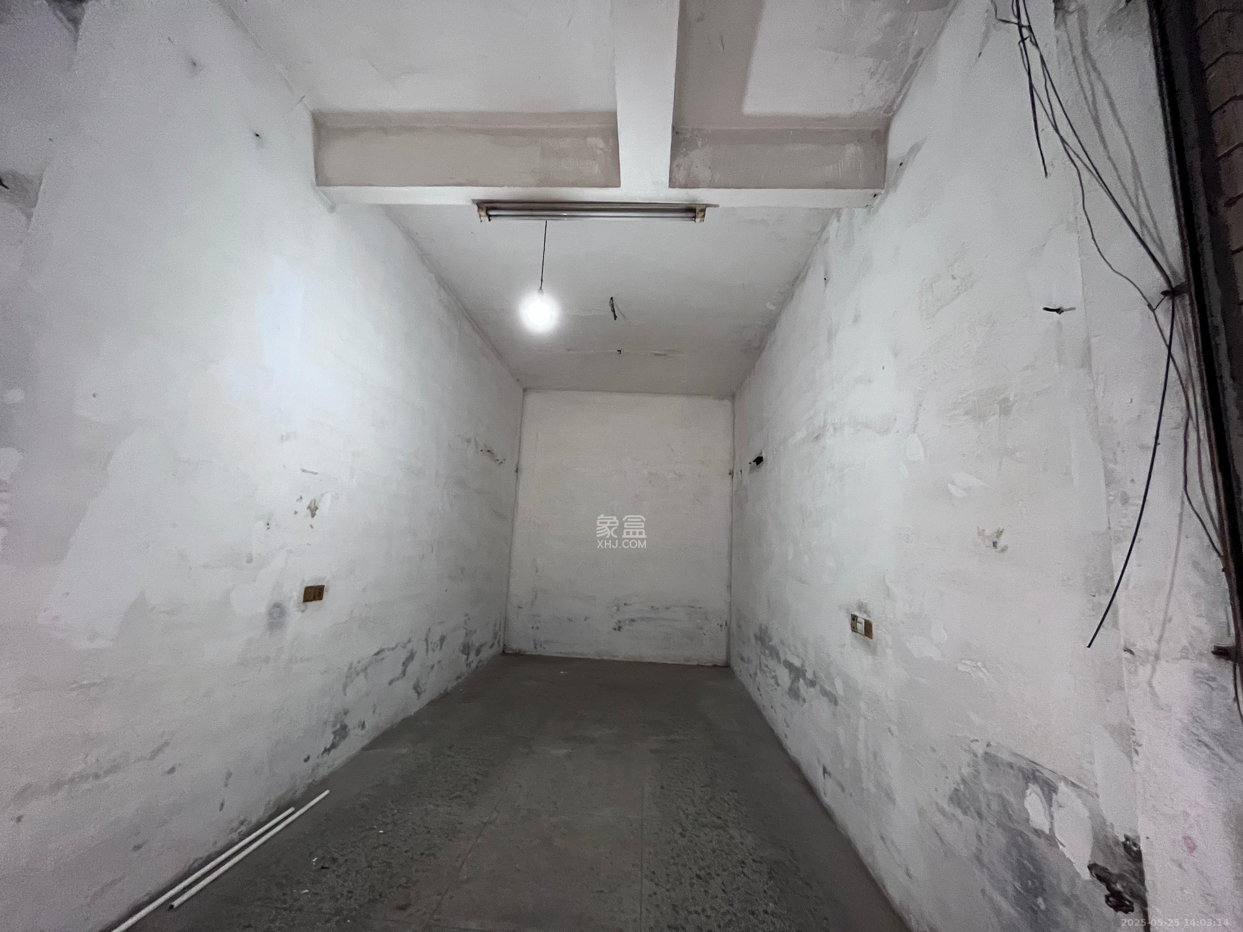 红星糖酒城 1室0厅0卫 1500.0元/月 红星糖酒城 1室0厅0卫 1500.0元/月室内图