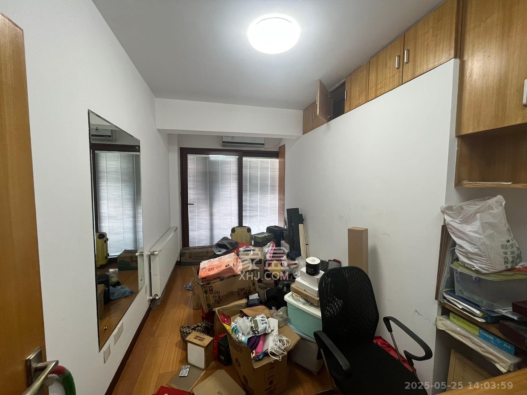 嘉盛华庭（一期、二期、三期）  4室2厅2卫   4000.00元/月室内图
