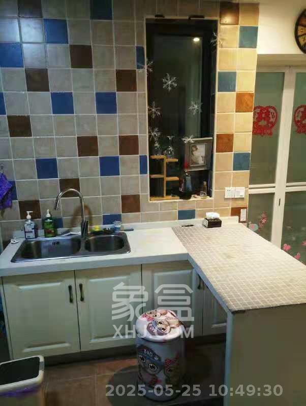 绿地公馆(绿地名邸)  1室1厅1卫    1400.0元/月 绿地公馆(绿地名邸)  1室1厅1卫    1400.0元/月室内图