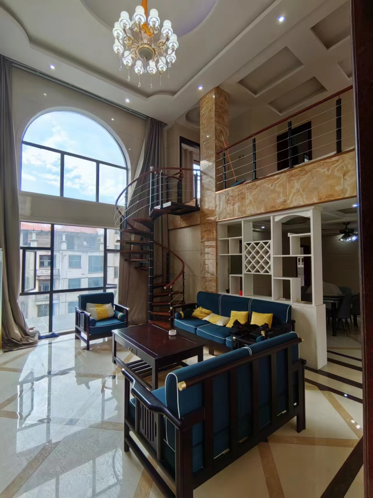 水映豪廷(一,二,三期) 5室2厅3卫 4000.0元/月 水映豪廷(一,二,三期) 5室2厅3卫 4000.0元/月室内图