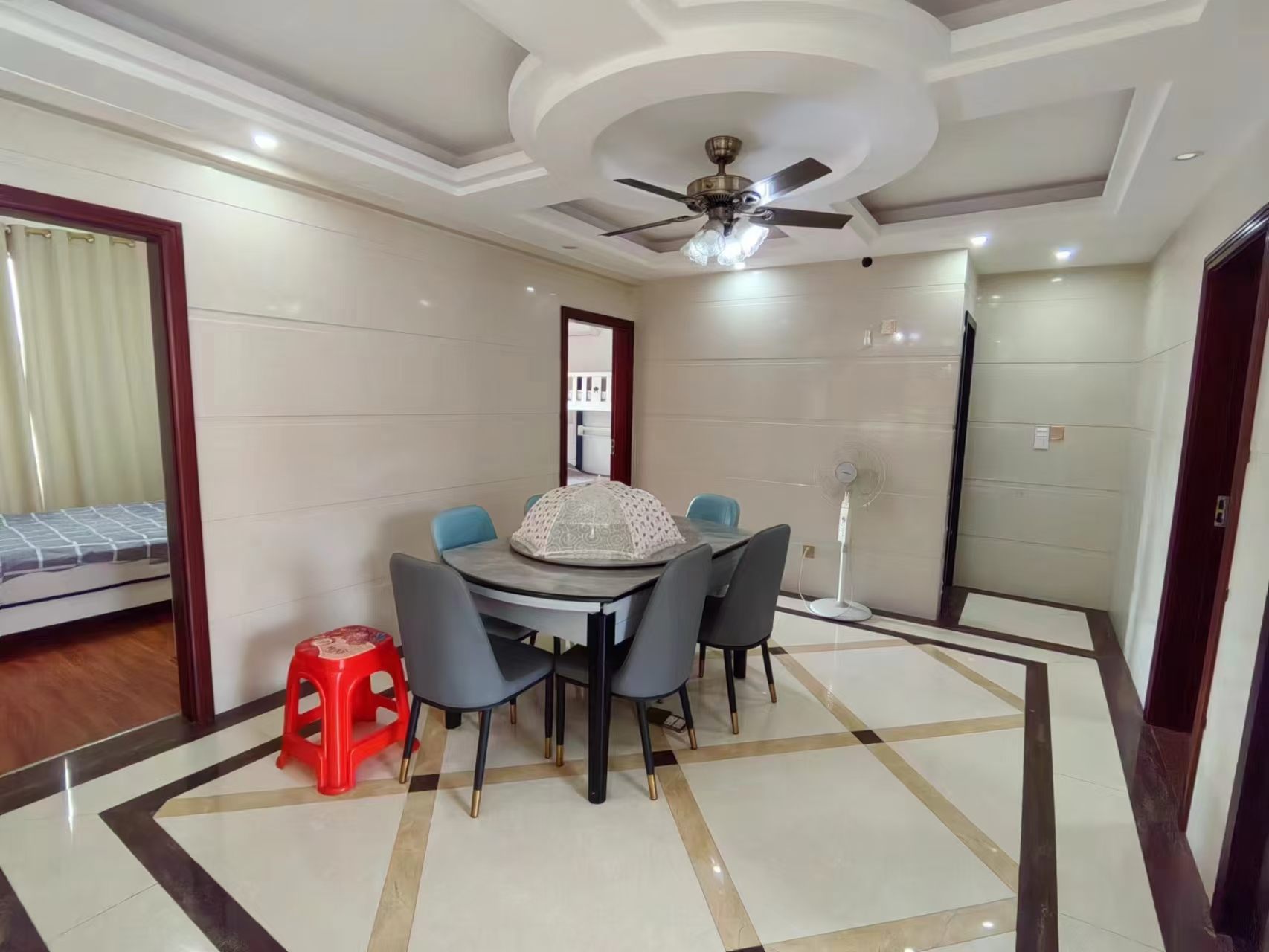 水映豪廷(一,二,三期) 5室2厅3卫 4000.0元/月 水映豪廷(一,二,三期) 5室2厅3卫 4000.0元/月室内图