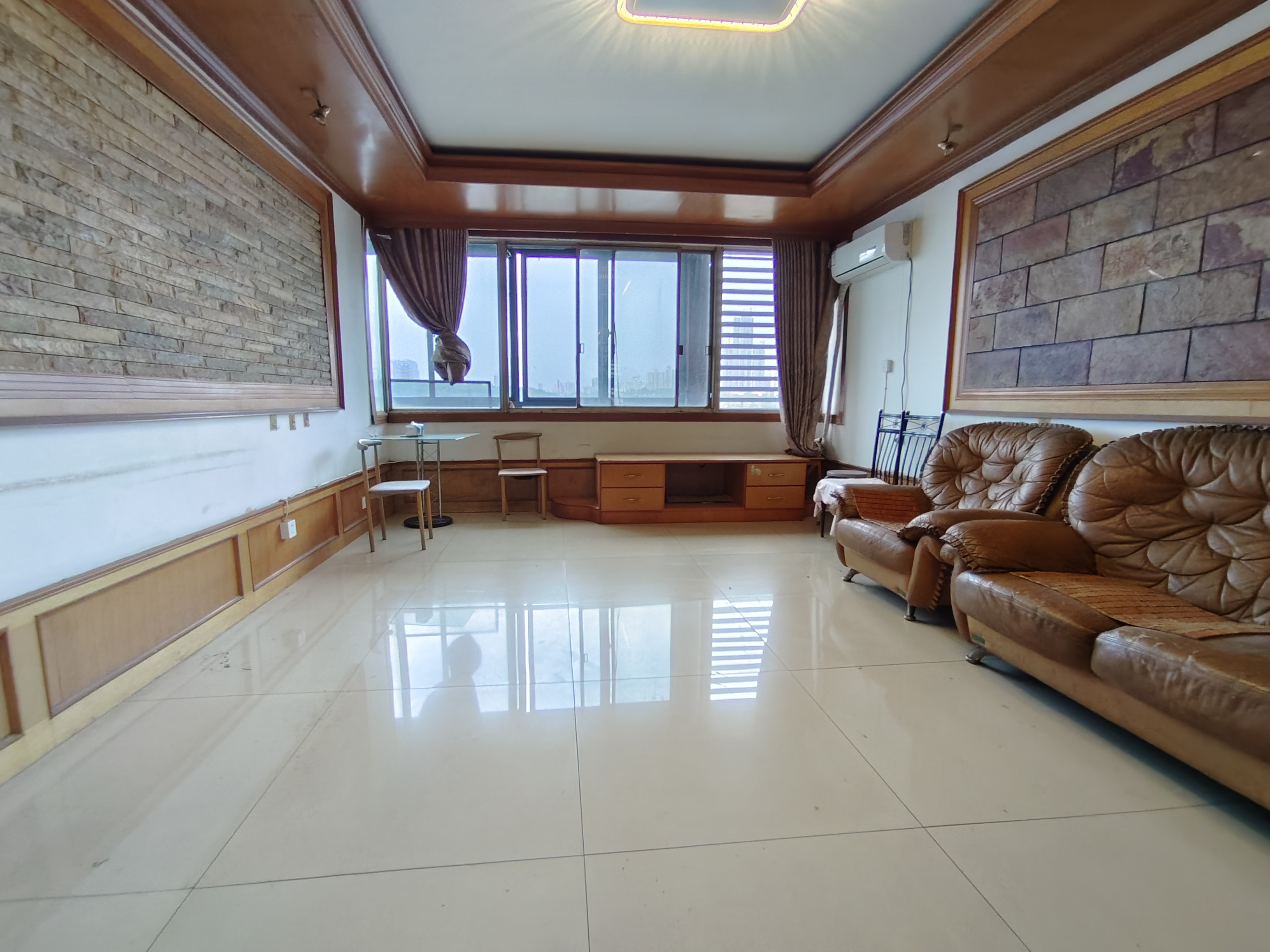 怡园小区  3室2厅1卫    1000.0元/月 怡园小区  3室2厅1卫    1000.0元/月户型图