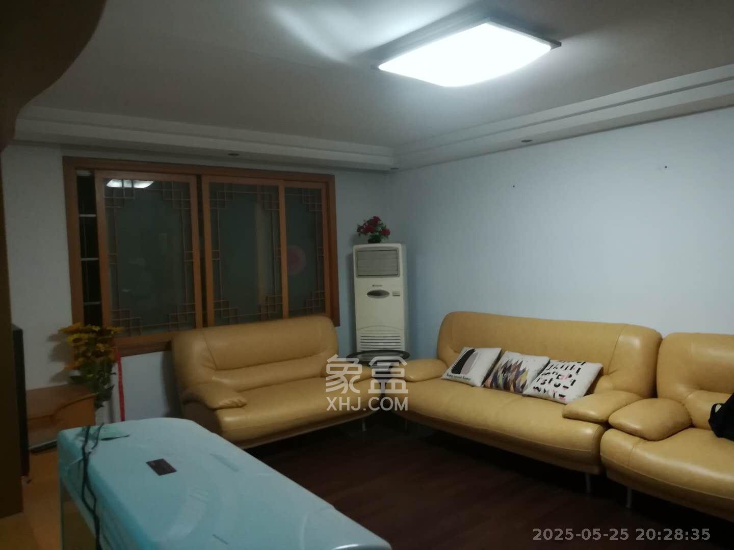 湘卫花苑 3室2厅1卫 2200.0元/月 湘卫花苑 3室2厅1卫 2200.0元/月室内图