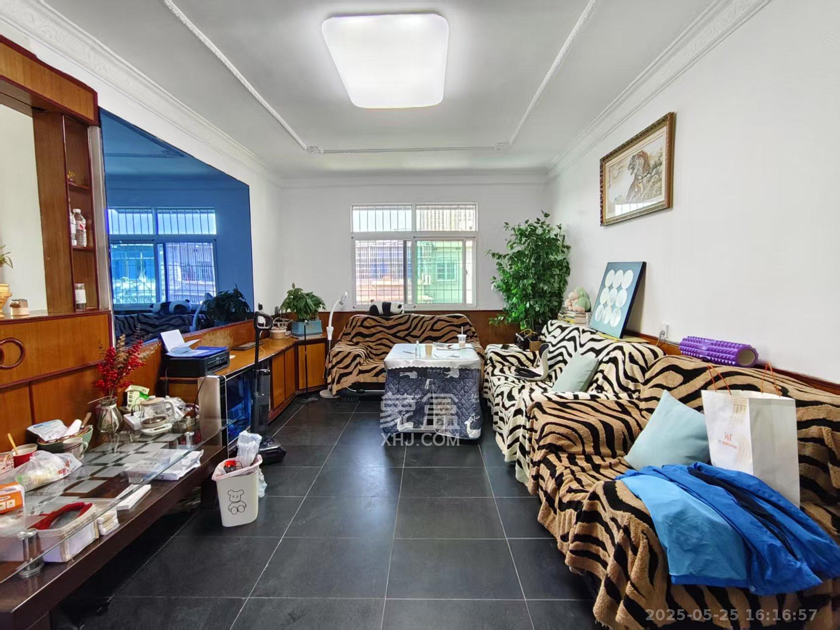 杜鹃小区 3室2厅1卫 1000.0元/月 杜鹃小区 3室2厅1卫 1000.0元/月室内图