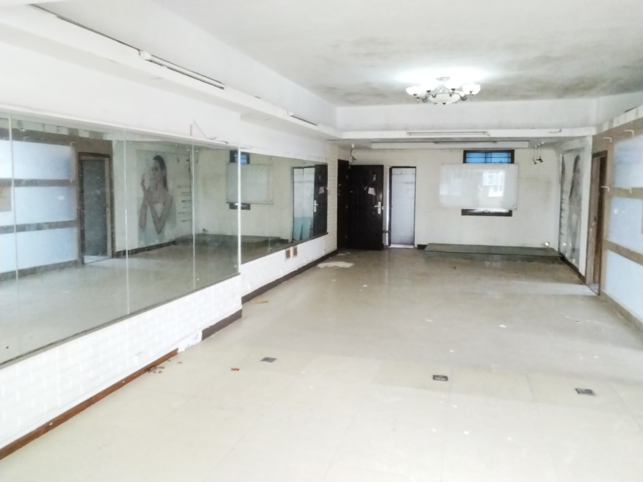 金茂大厦 3室2厅2卫 125.0万 金茂大厦 3室2厅2卫 125.0万室内图