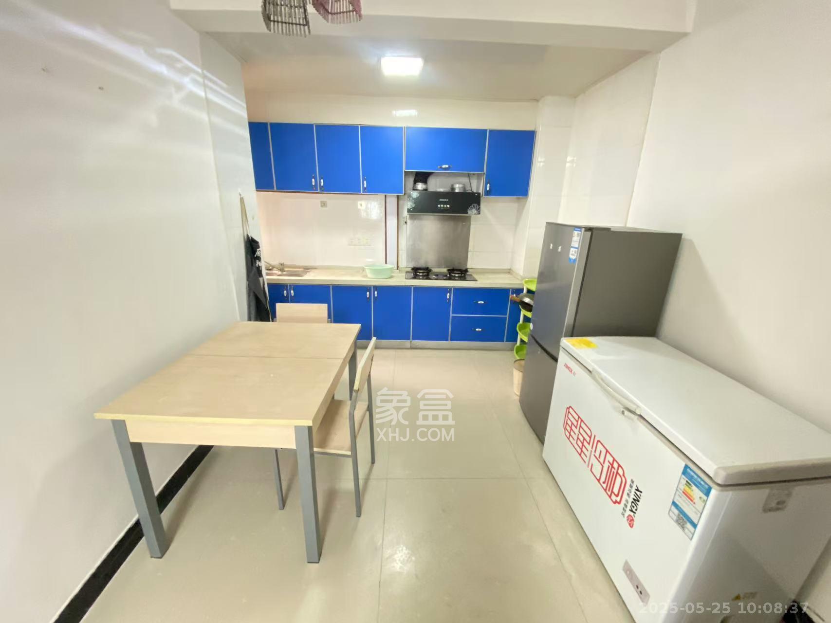 巧克力空间（建鸿达现代大厦）  2室2厅1卫   2200.00元/月室内图