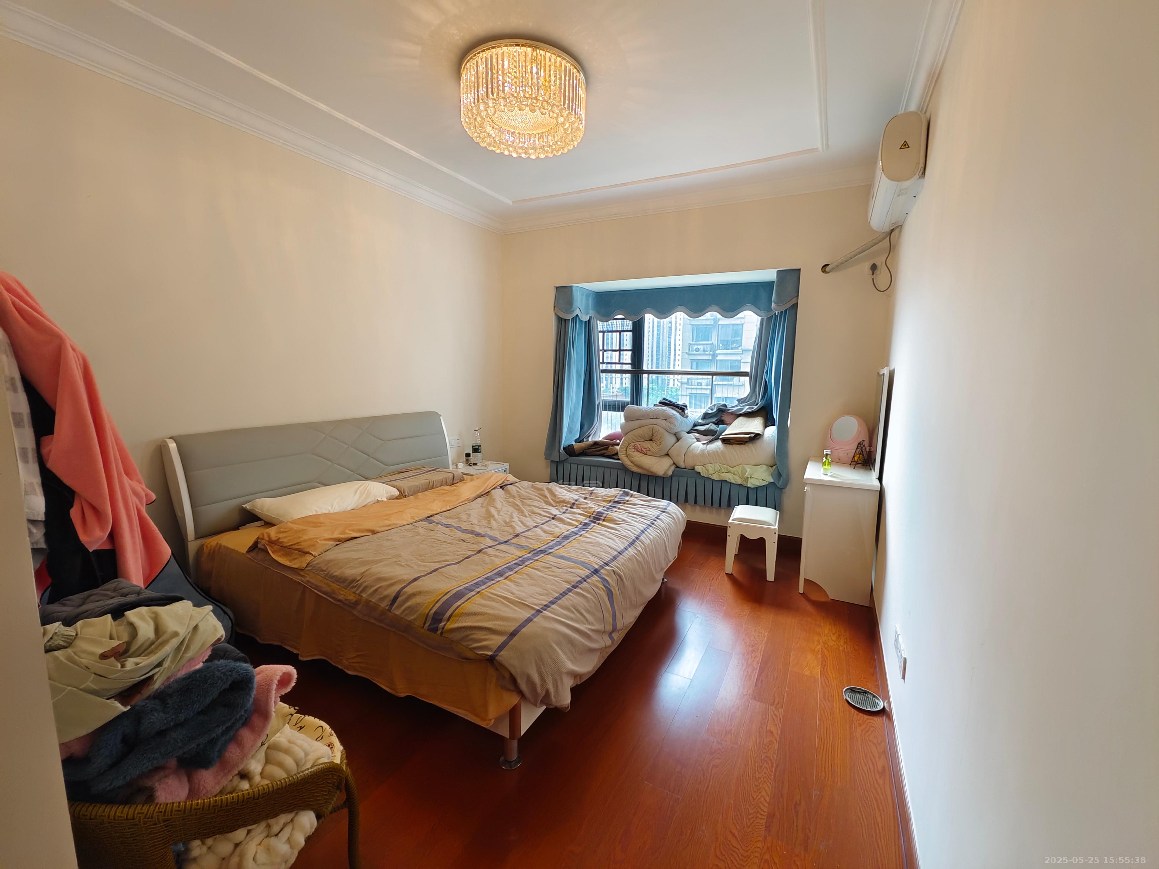 恒大华府 3室2厅2卫 2200.0元/月 恒大华府 3室2厅2卫 2200.0元/月室内图