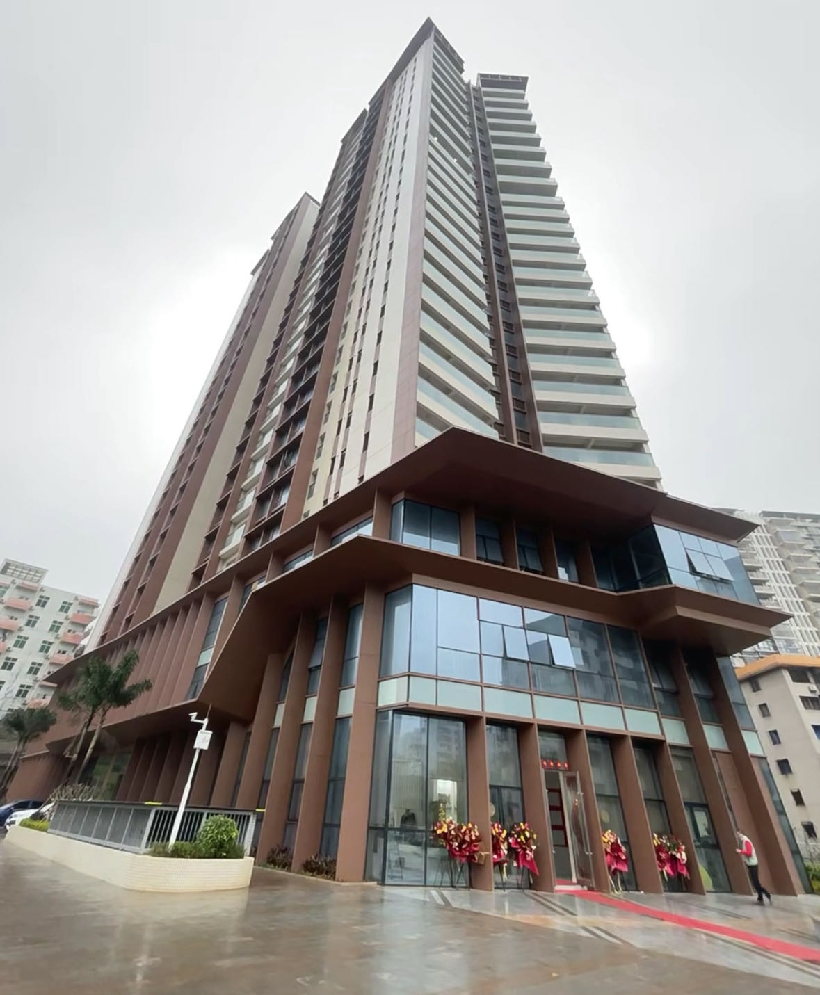 金龙城市广场二期  4室1厅2卫   4300.00元/月室内图