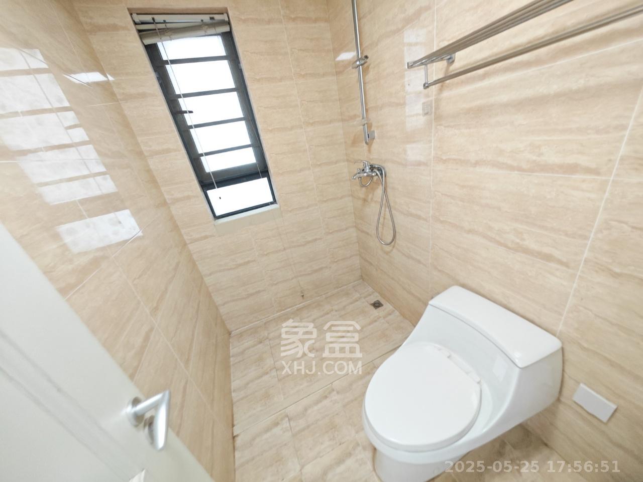 万科魅力之城观澜里 2室2厅1卫 2500.0元/月 万科魅力之城观澜里 2室2厅1卫 2500.0元/月室内图