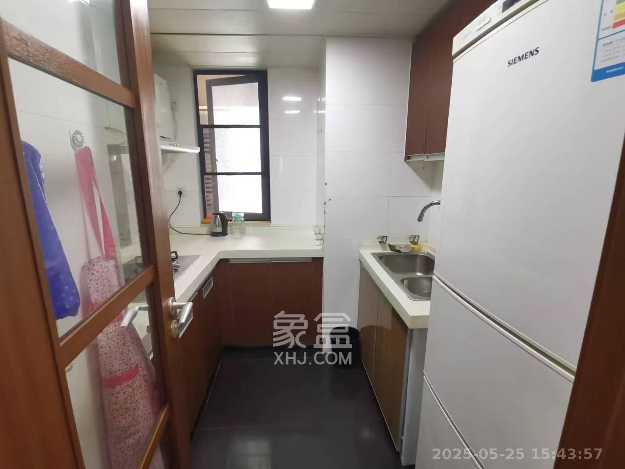 万科金域蓝湾  3室2厅2卫   2500.00元/月室内图