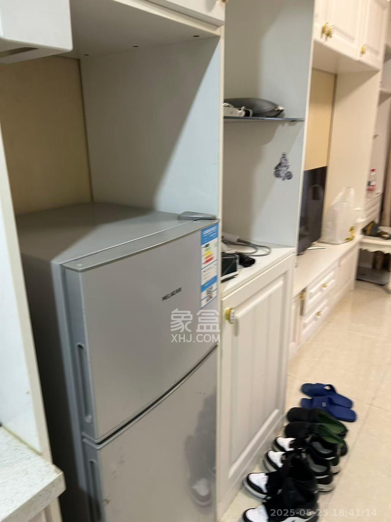 华润五彩城  1室1厅1卫   1350.00元/月室内图