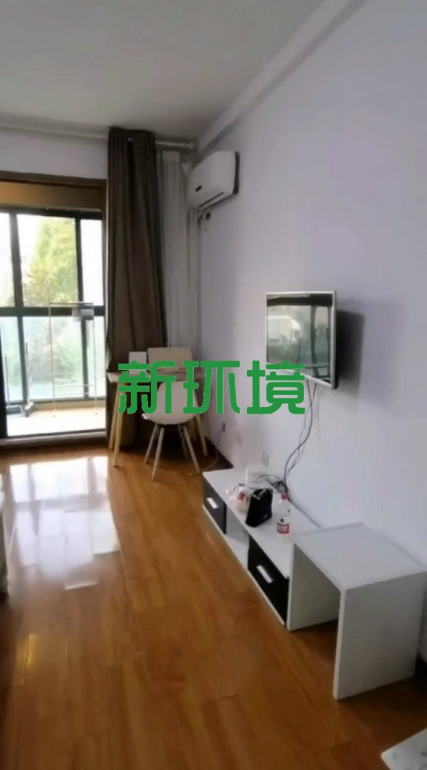 蓝色港湾  1室1厅1卫   24.00万客厅