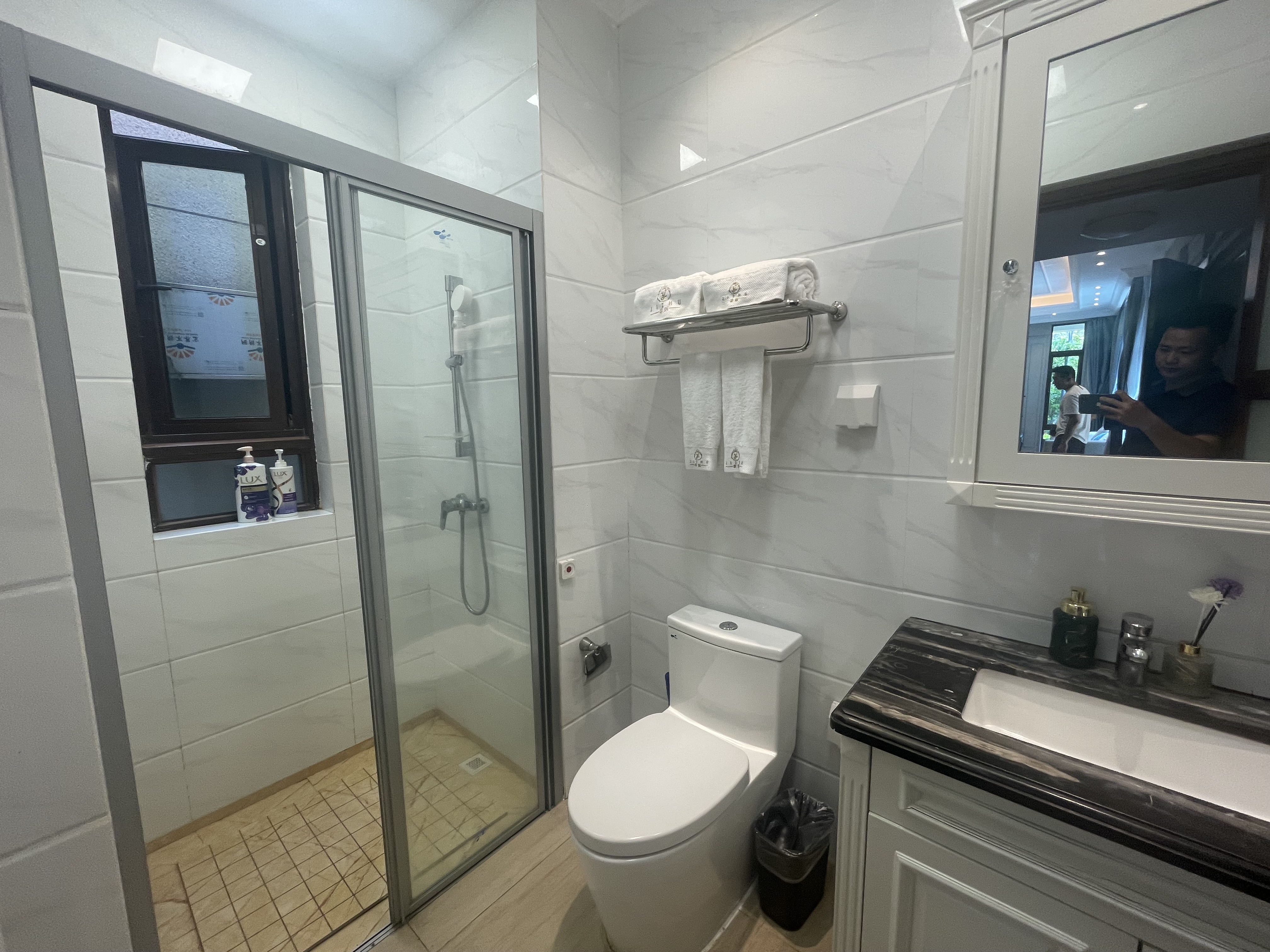 碧桂园海泉湾(海甸岛) 3室2厅3卫 12000.0元/月 碧桂园海泉湾(海甸岛) 3室2厅3卫 12000.0元/月室内图