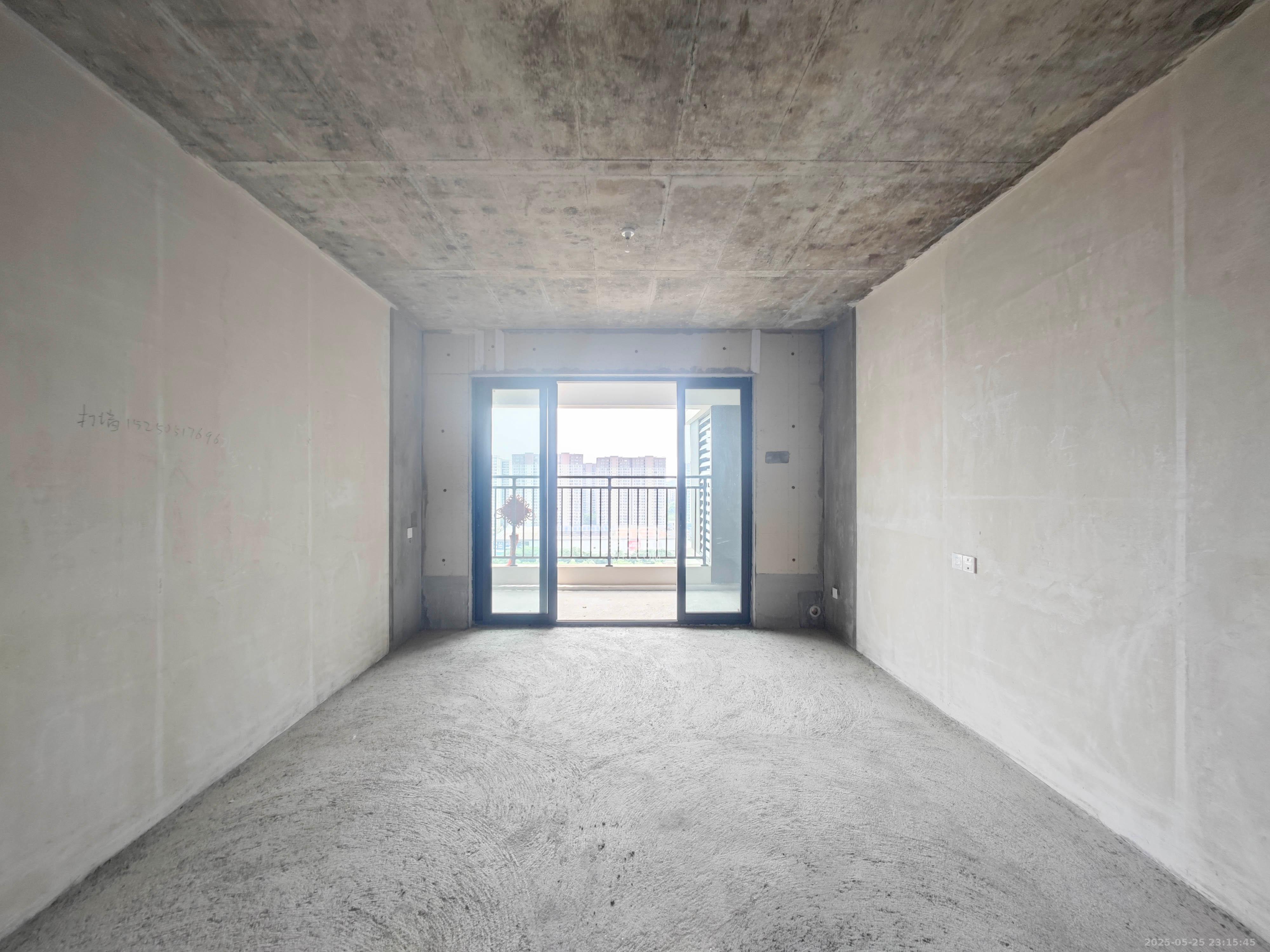 金地都会风華  4室2厅2卫    135.0万 金地都会风華  4室2厅2卫    135.0万