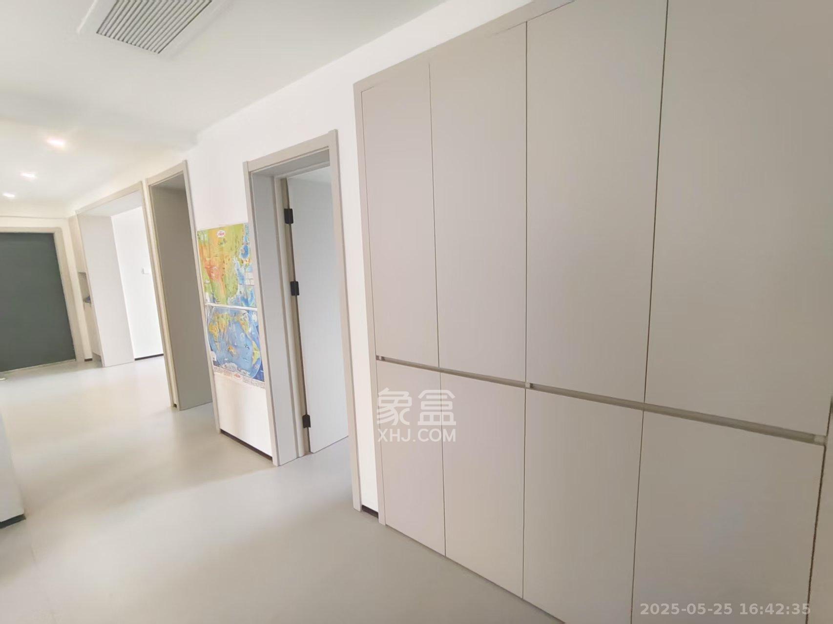 钰龙天下二期（钰龙佳园）  3室2厅2卫    3500.0元/月室内图