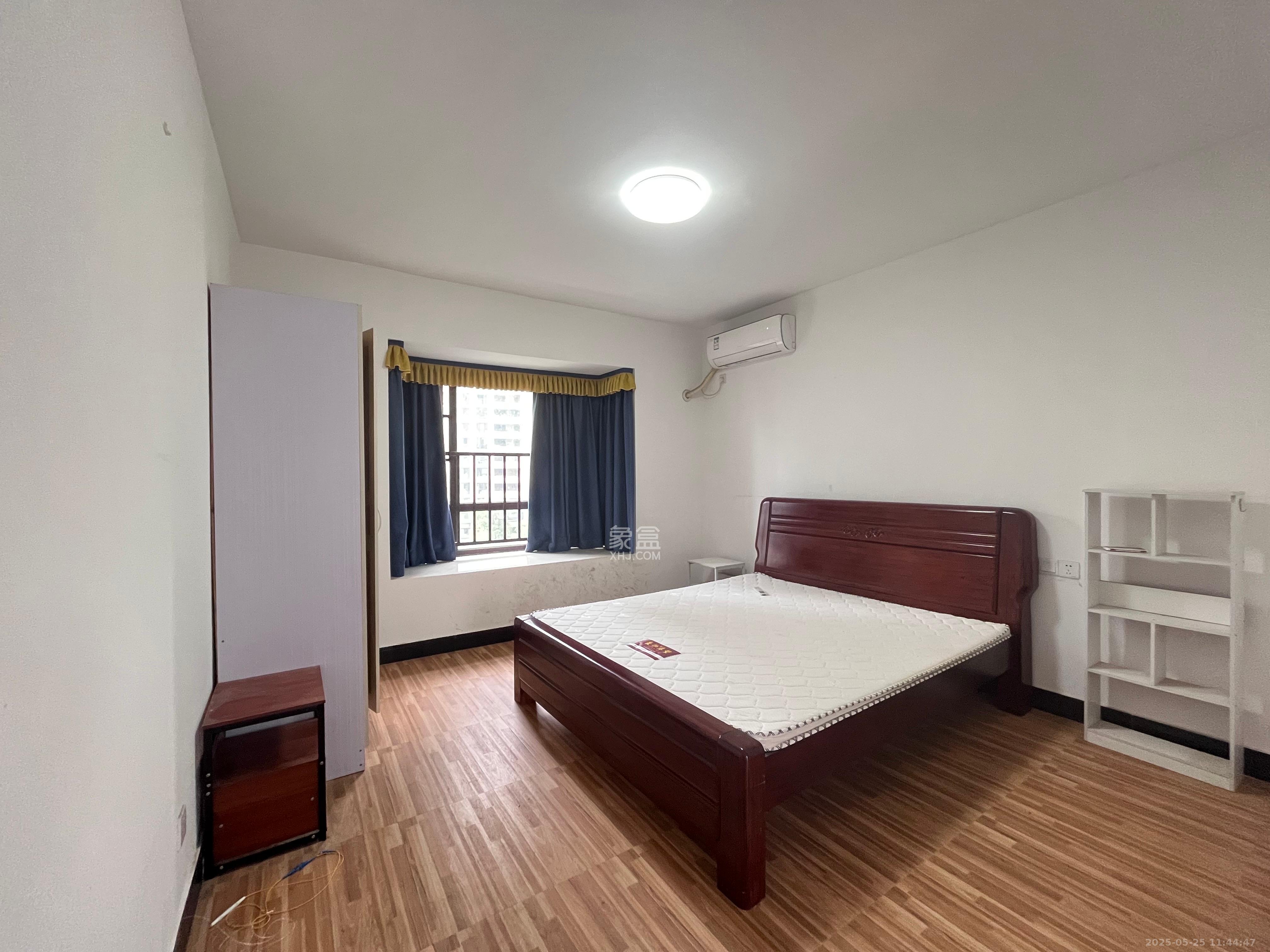 中交中央公园D1区  4室2厅2卫    3400.0元/月室内图