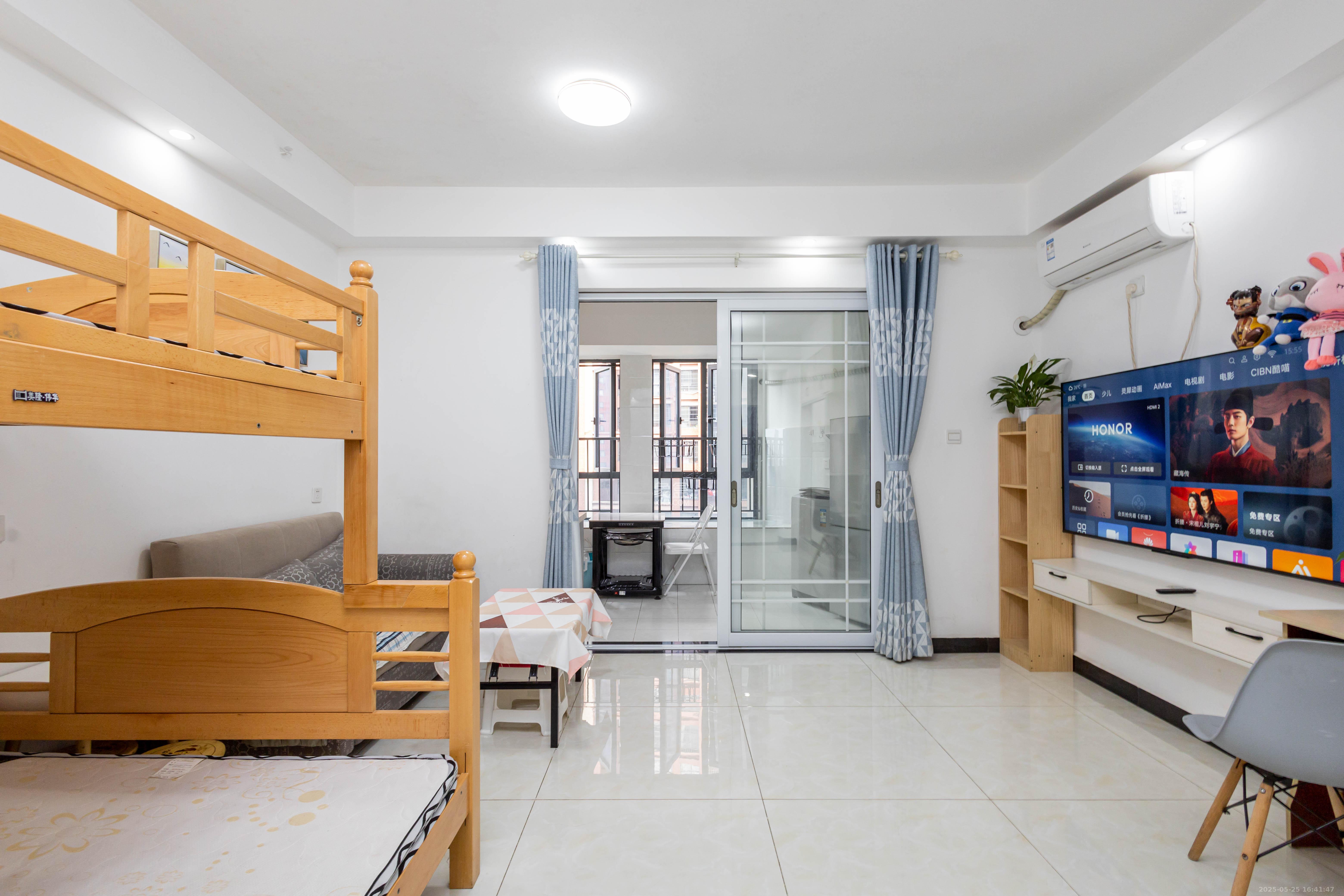 海德公园 1室1厅1卫 22.8万 海德公园 1室1厅1卫 22.8万客厅