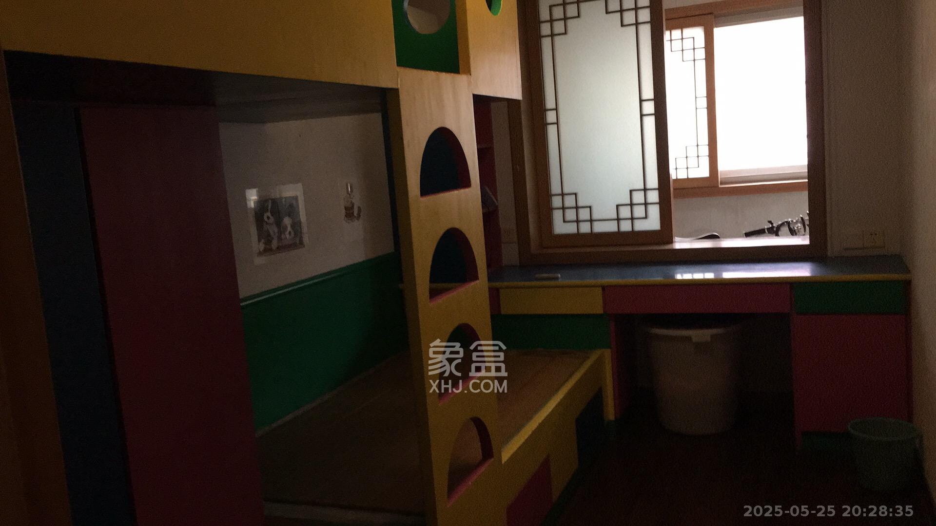 湘卫花苑 3室2厅1卫 2200.0元/月 湘卫花苑 3室2厅1卫 2200.0元/月室内图