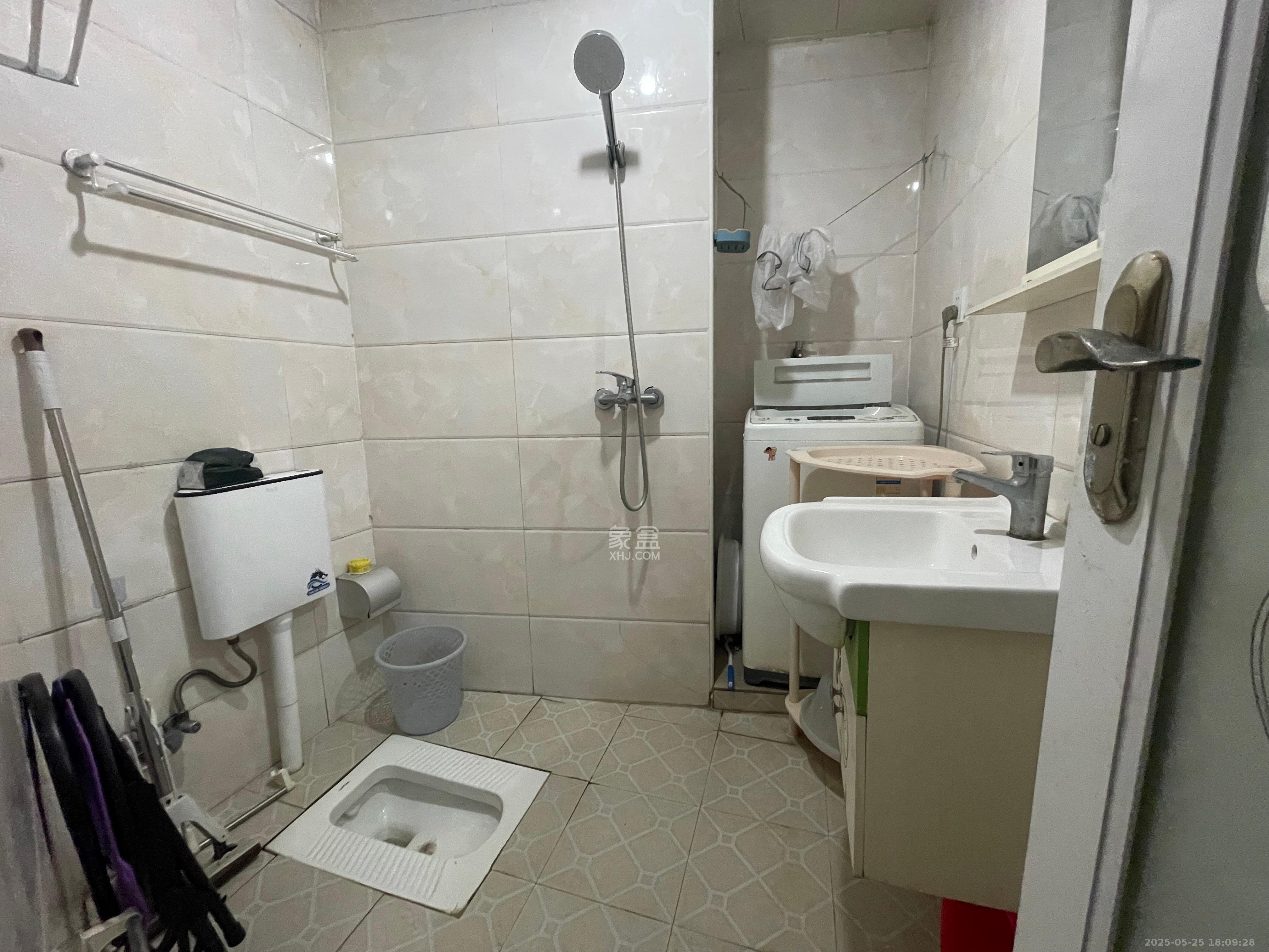 湖韵佳苑 2室1厅1卫 1700.0元/月 湖韵佳苑 2室1厅1卫 1700.0元/月室内图