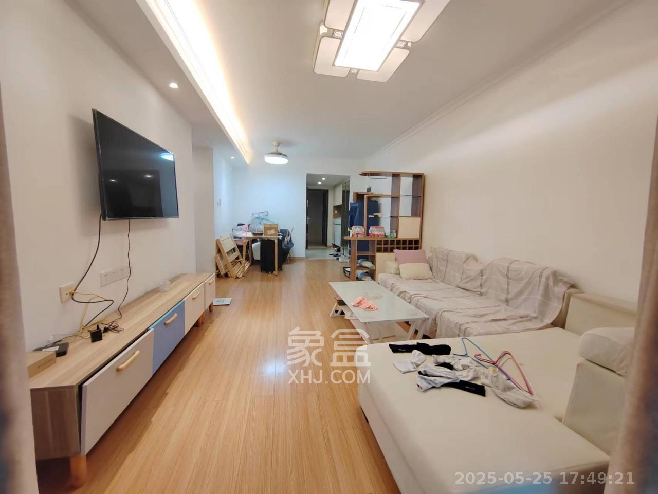 万科魅力之城  3室2厅2卫   2500.00元/月室内图