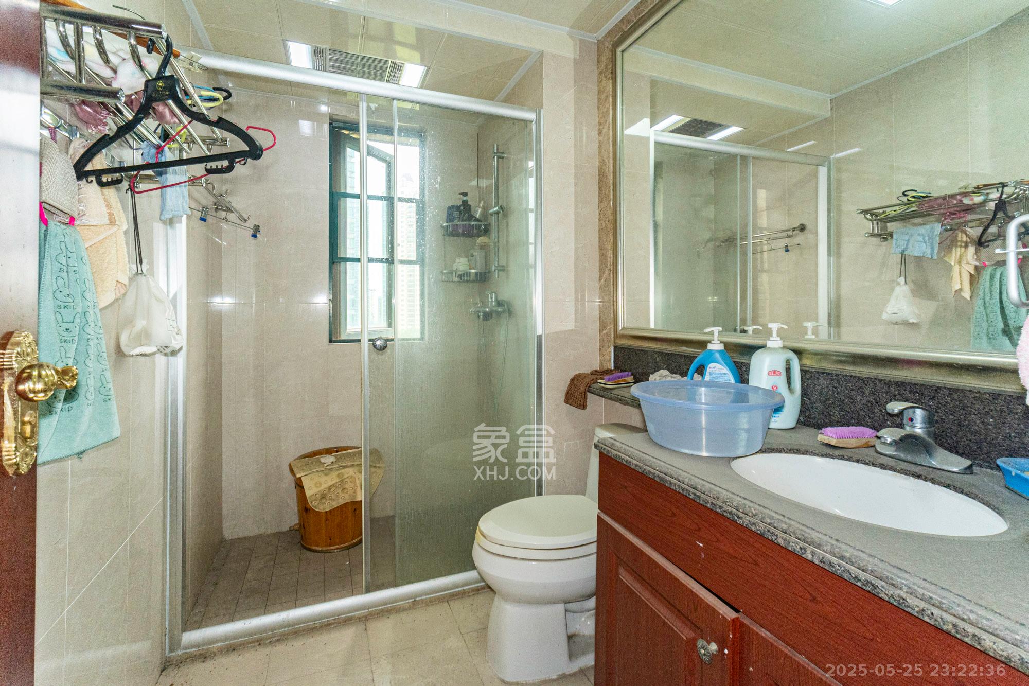 恒大雅苑 3室2厅2卫 120.0万 恒大雅苑 3室2厅2卫 120.0万卫生间