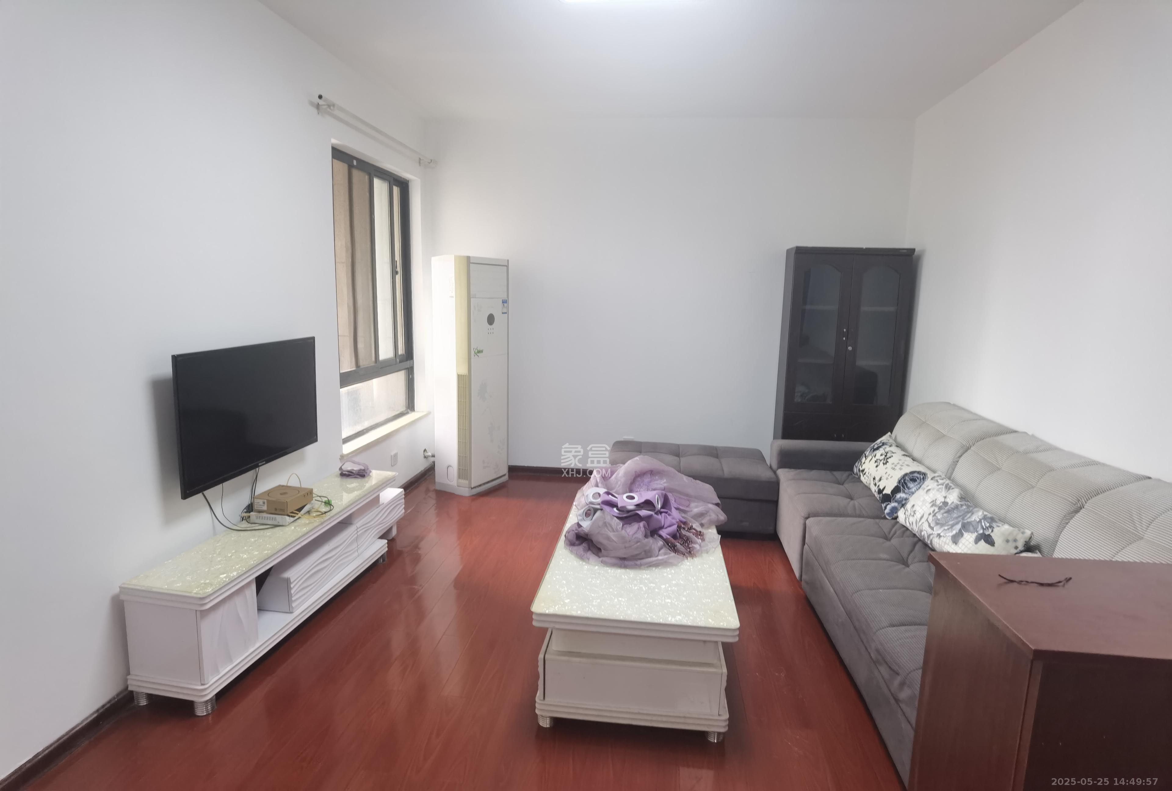 阳光锦城 2室2厅1卫 2400.0元/月 阳光锦城 2室2厅1卫 2400.0元/月室内图