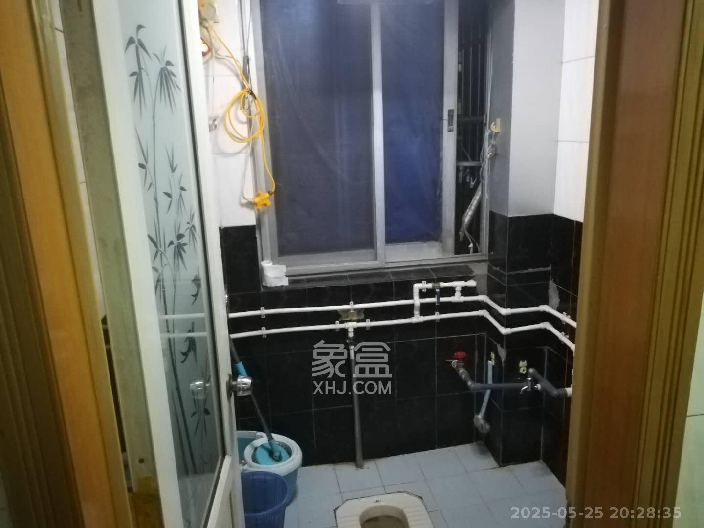 湘卫花苑 3室2厅1卫 2200.0元/月 湘卫花苑 3室2厅1卫 2200.0元/月室内图