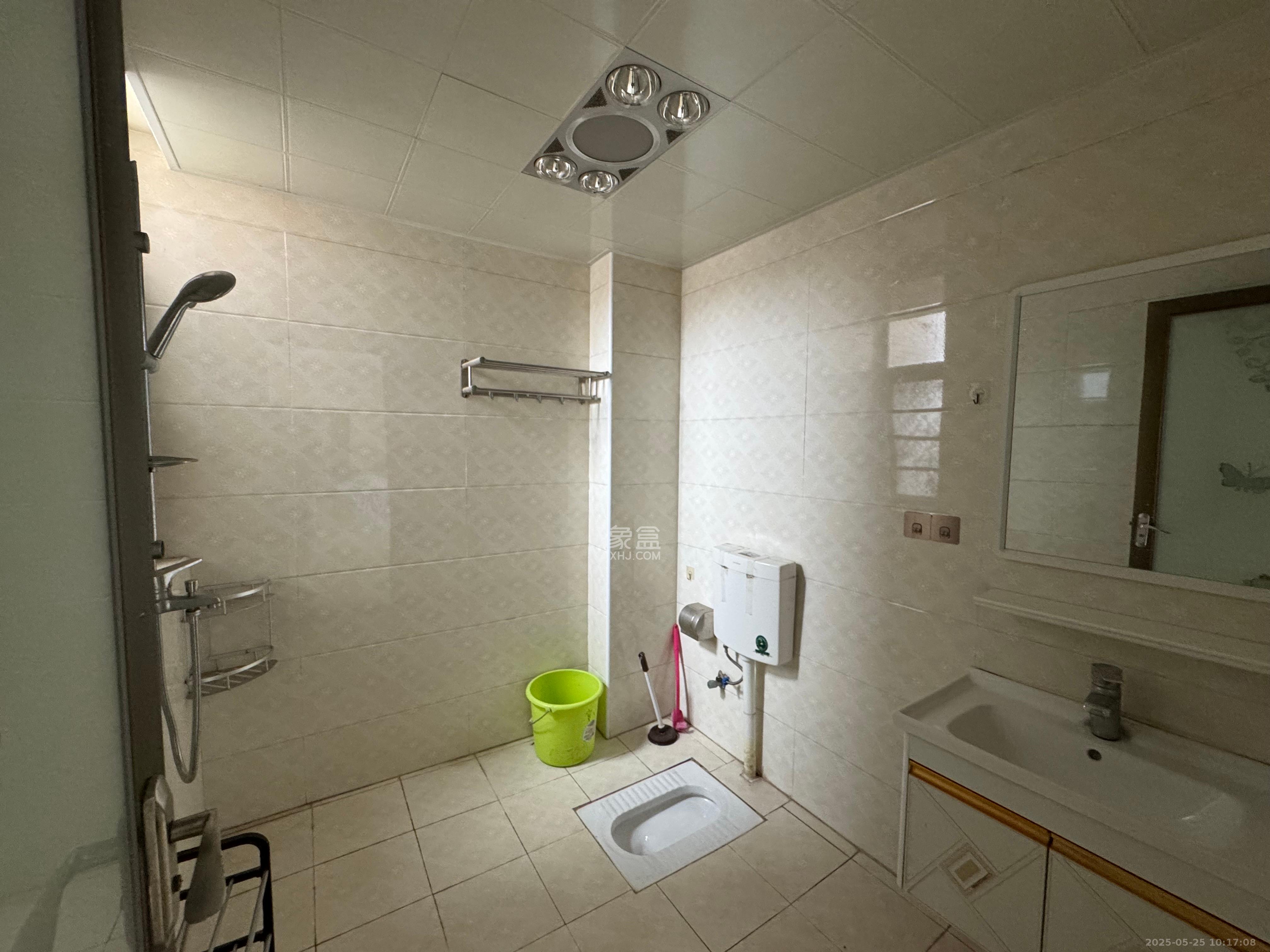 江山帝景雅典 3室2厅2卫 2300.0元/月 江山帝景雅典 3室2厅2卫 2300.0元/月室内图