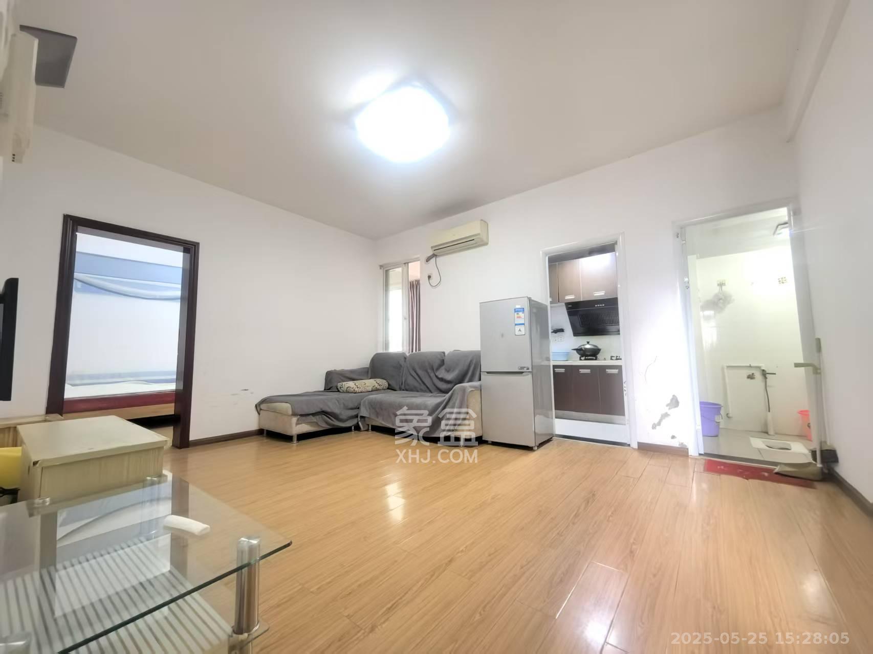 银轩铭誉(四海怡家) 1室1厅1卫 2200.0元/月 银轩铭誉(四海怡家) 1室1厅1卫 2200.0元/月户型图