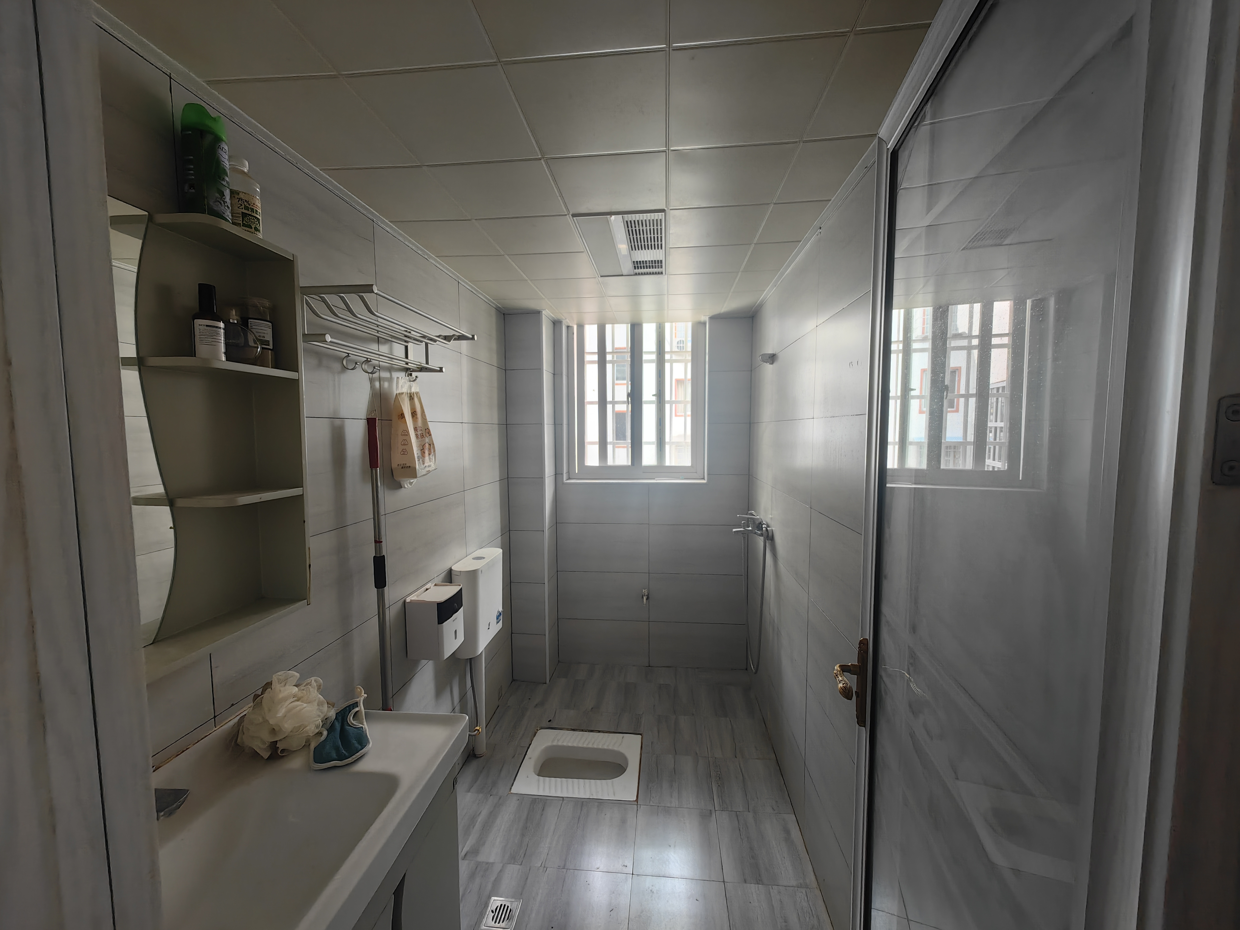 林农小区 3室2厅1卫 35.0万 林农小区 3室2厅1卫 35.0万客厅