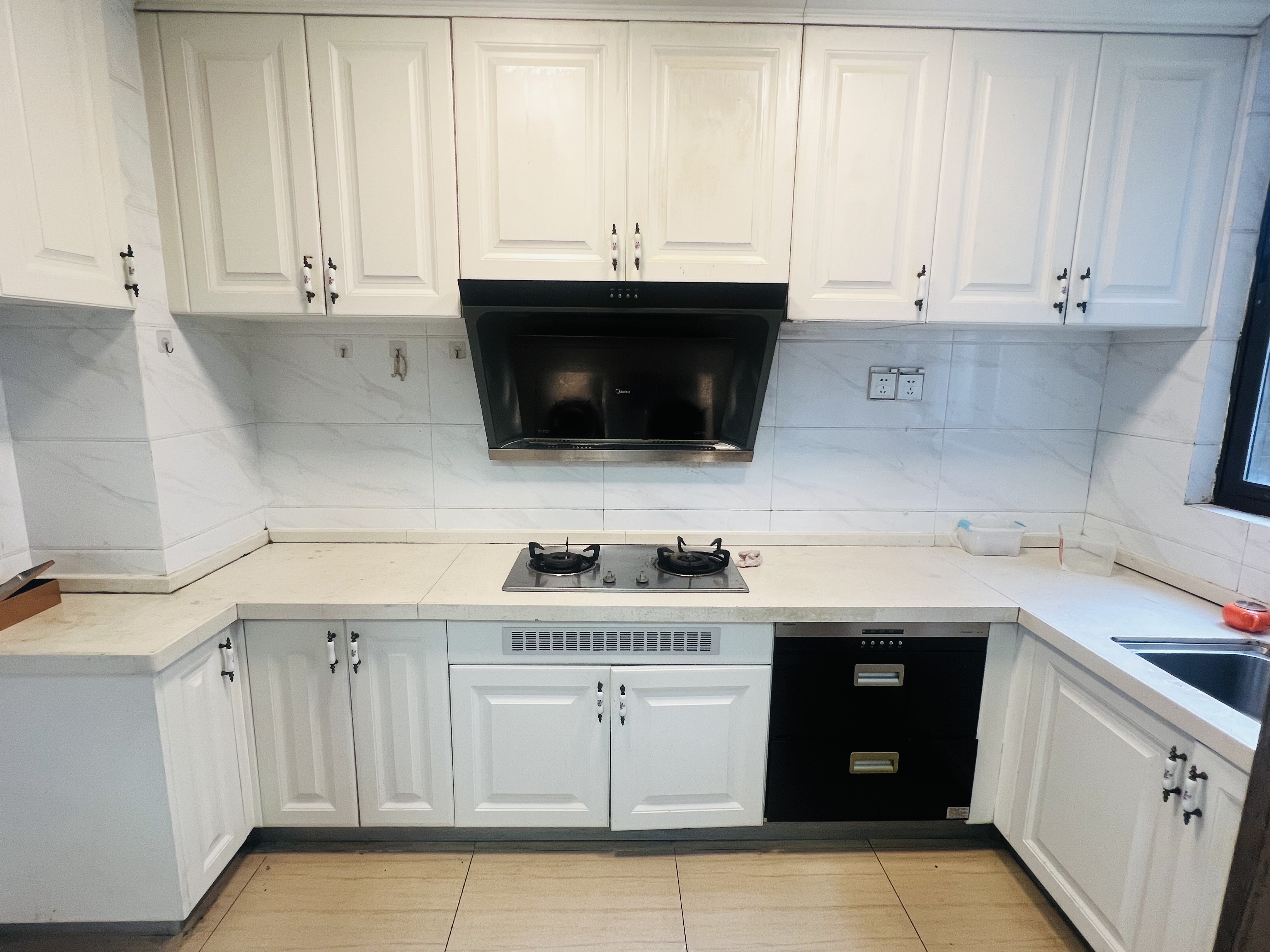 碧桂园 4室2厅2卫 2000.0元/月 碧桂园 4室2厅2卫 2000.0元/月室内图