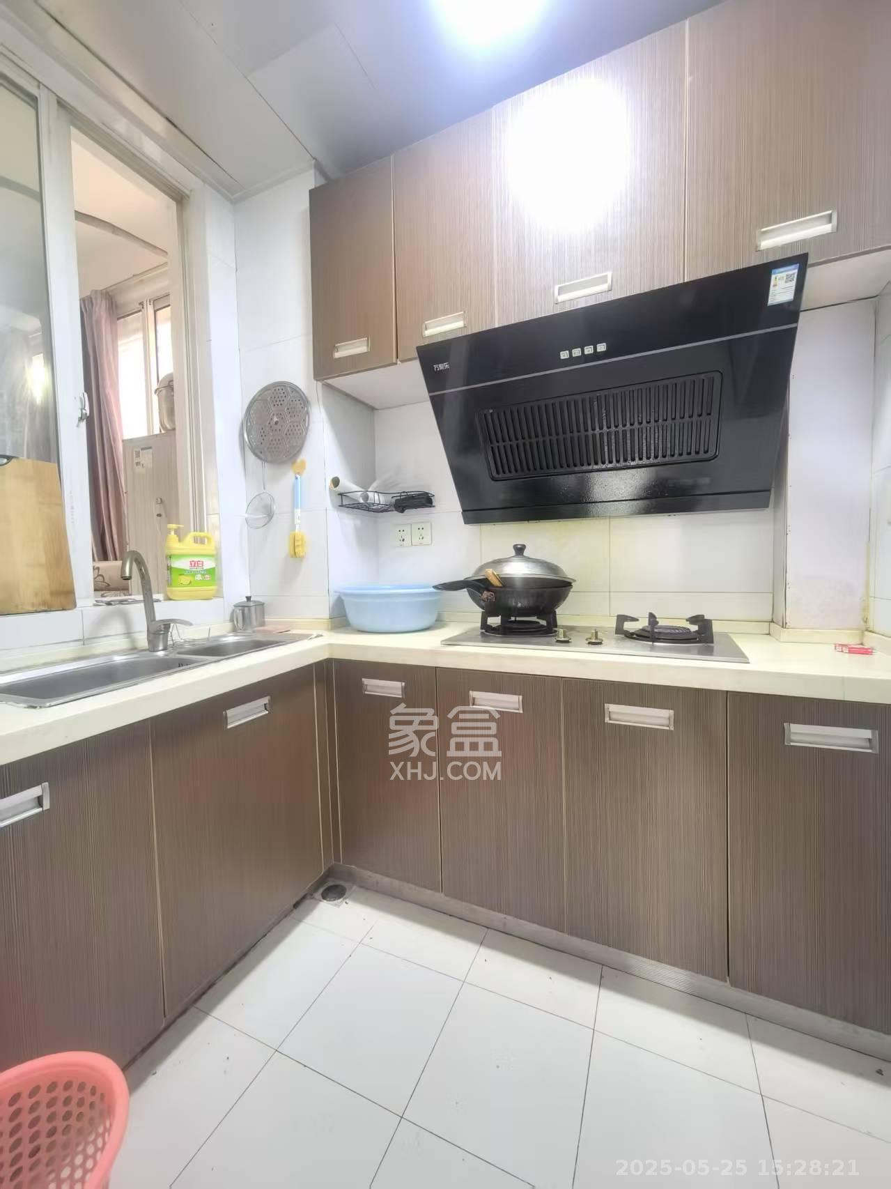 银轩铭誉(四海怡家) 1室1厅1卫 2200.0元/月 银轩铭誉(四海怡家) 1室1厅1卫 2200.0元/月室内图