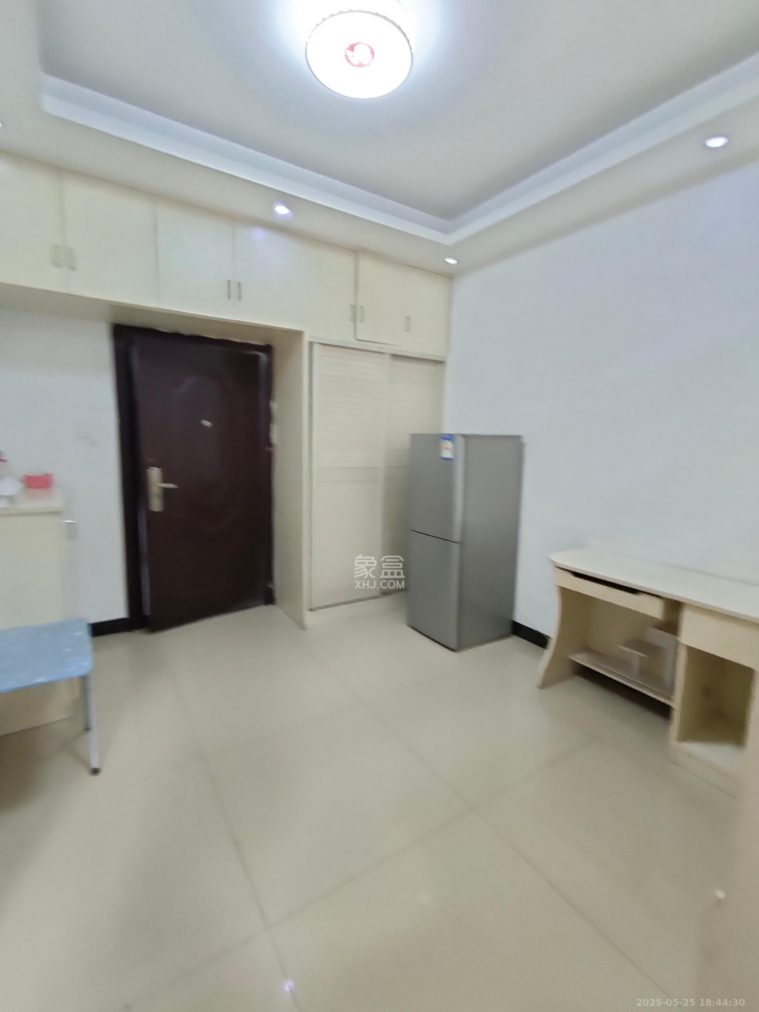 爵士湘  1室1厅1卫   1100.00元/月室内图