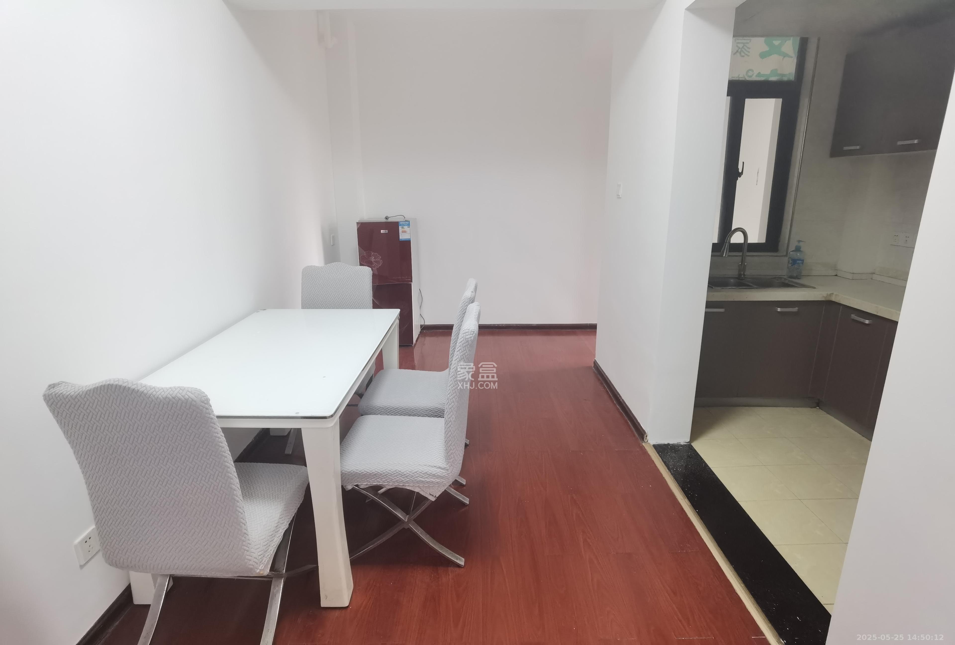 阳光锦城 2室2厅1卫 2400.0元/月 阳光锦城 2室2厅1卫 2400.0元/月室内图