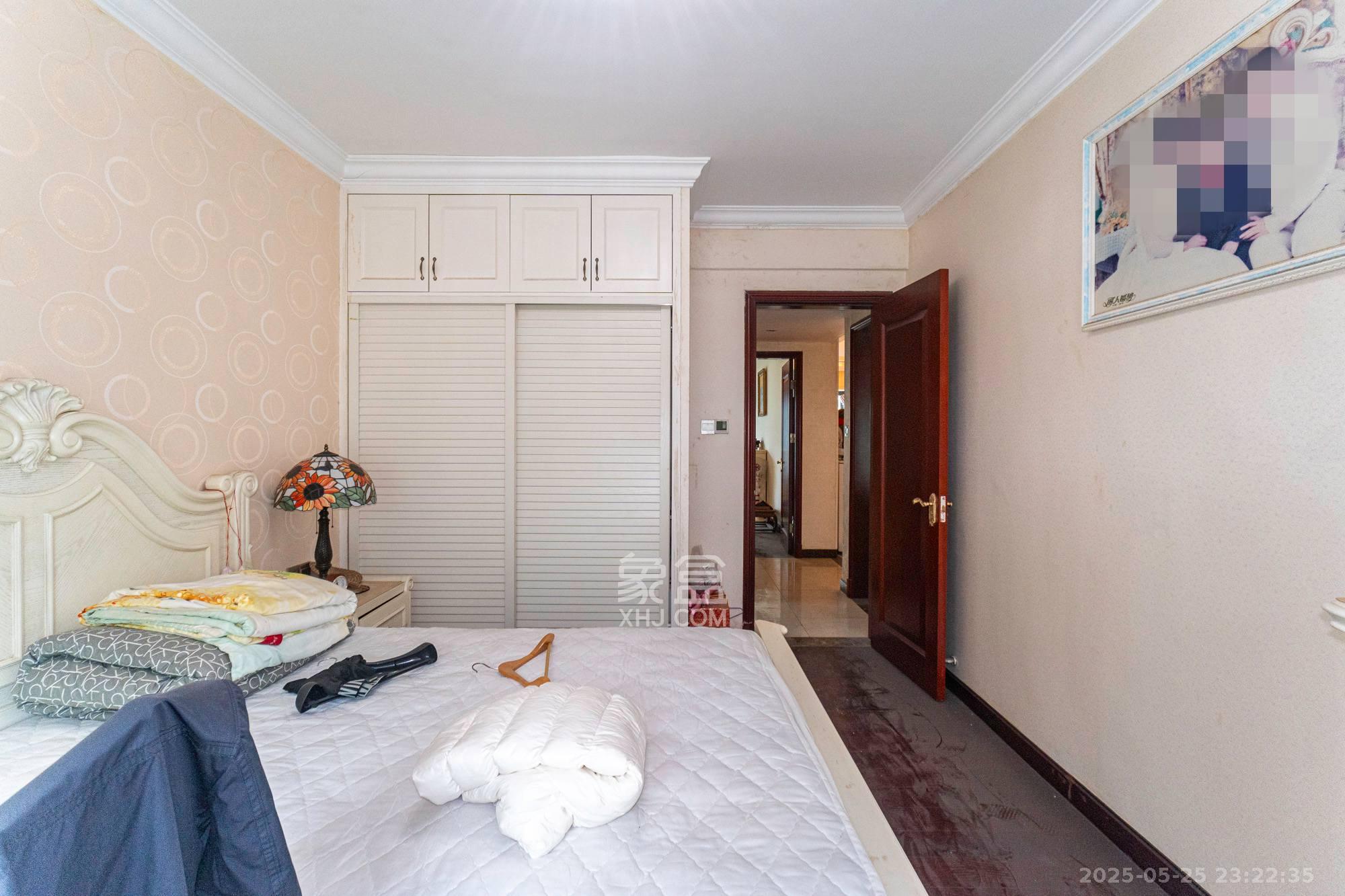 恒大雅苑  3室2厅2卫    120.0万卧室