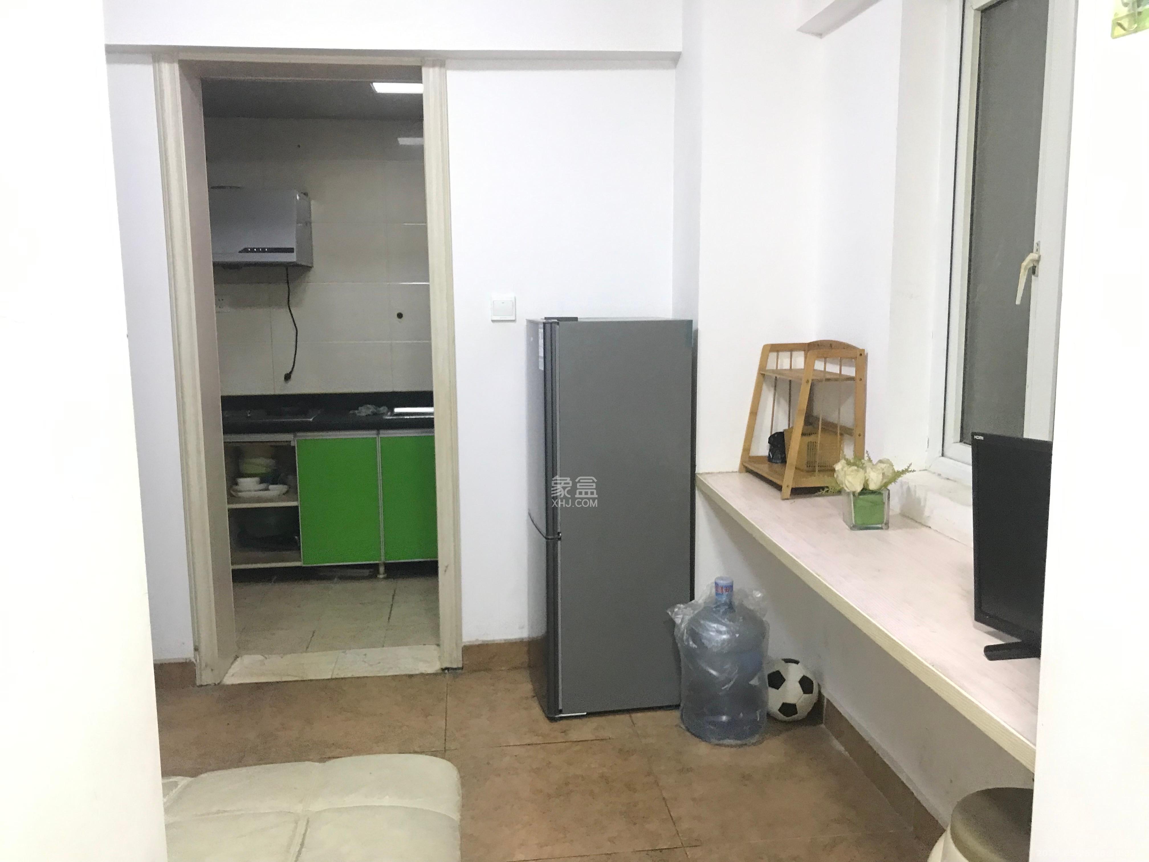 新长海广场  1室1厅1卫    1000.0元/月室内图