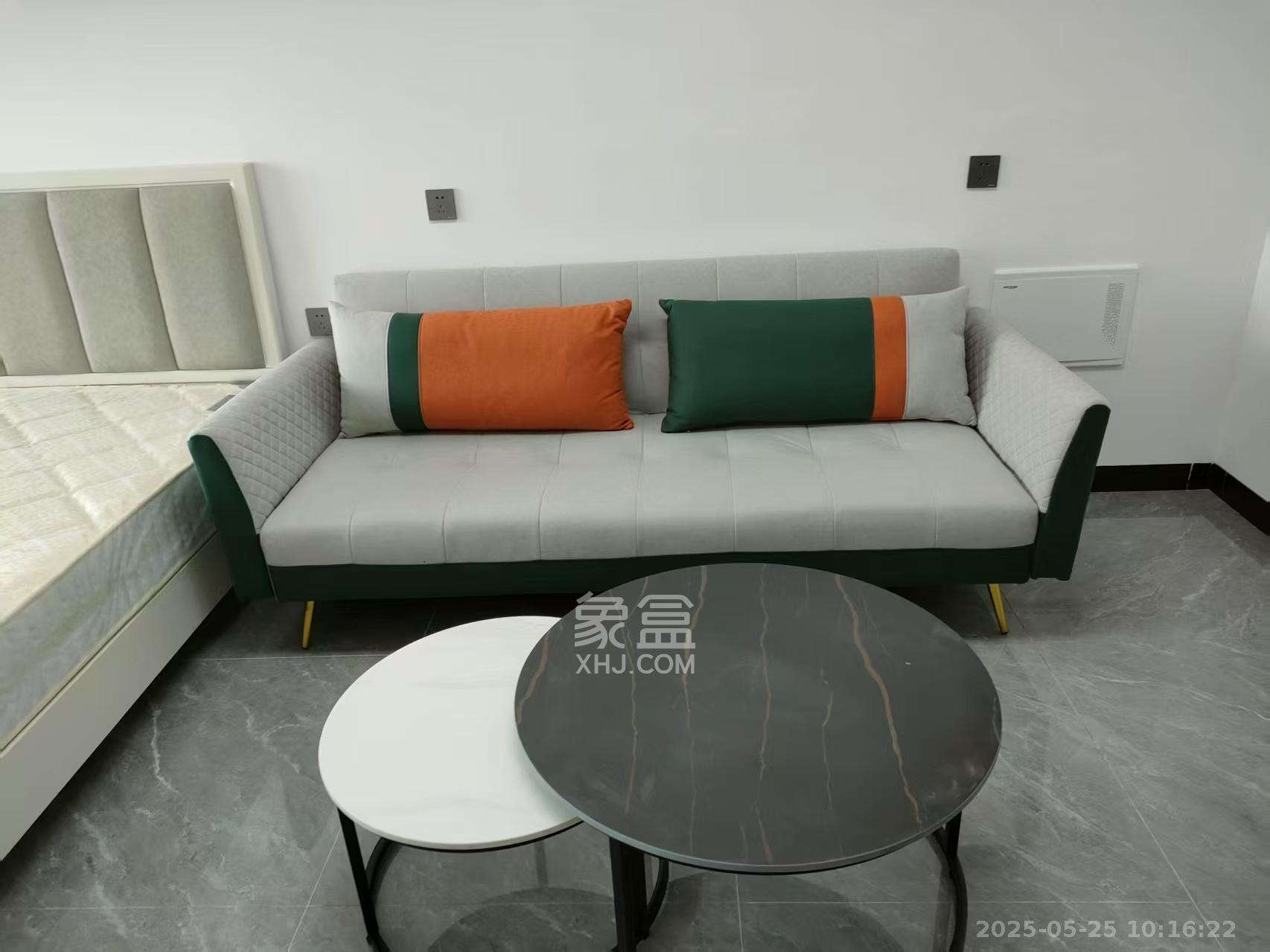 万润时光里  1室1厅1卫    1500.0元/月 万润时光里  1室1厅1卫    1500.0元/月