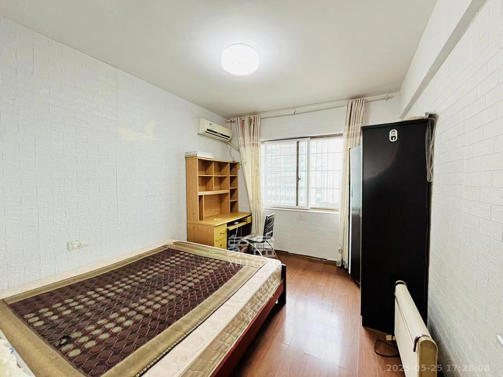 香颂国际 3室2厅2卫 2600.0元/月 香颂国际 3室2厅2卫 2600.0元/月室内图