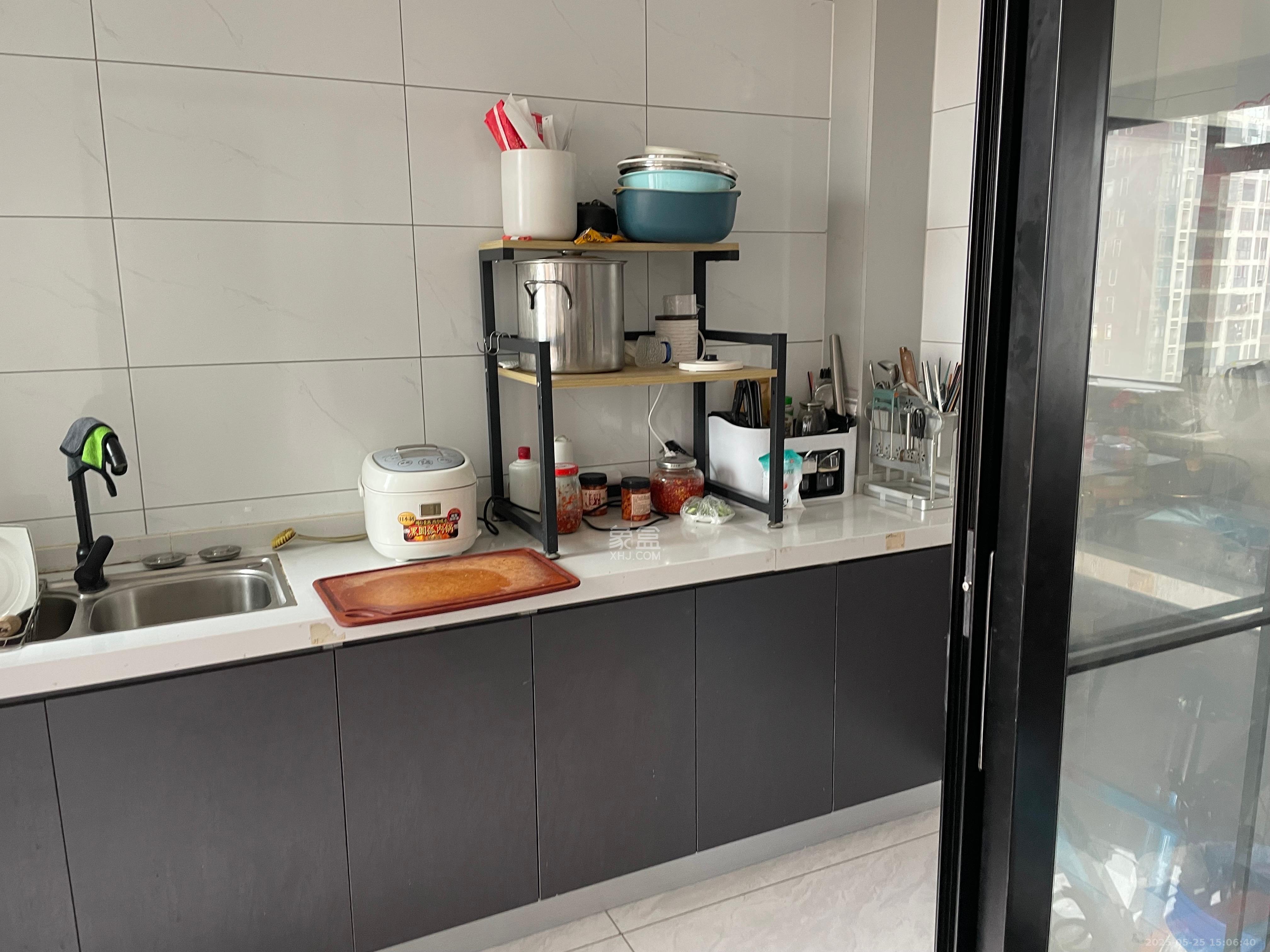 江山帝景雅典  3室2厅2卫    2800.0元/月室内图