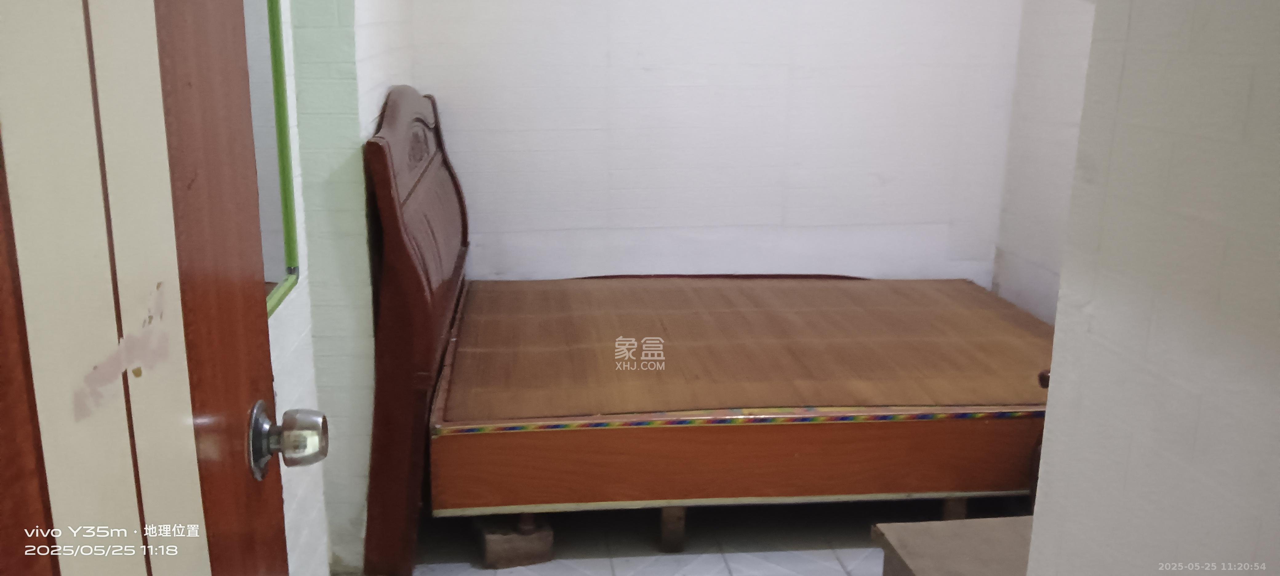便河边社区（便河边单位房）  3室2厅2卫   2500.00元/月室内图